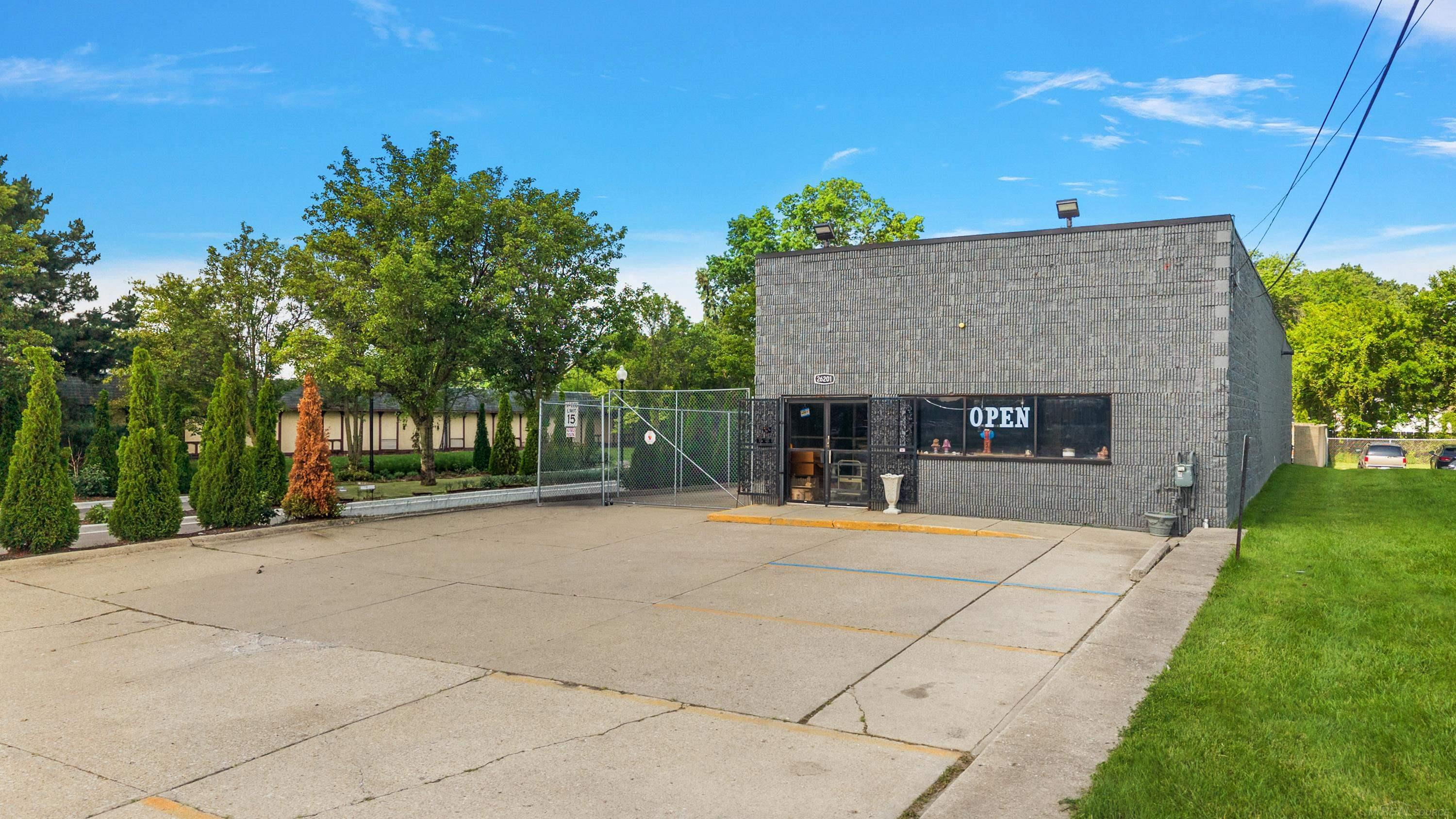 26201 Dequindre Road, MI 48071