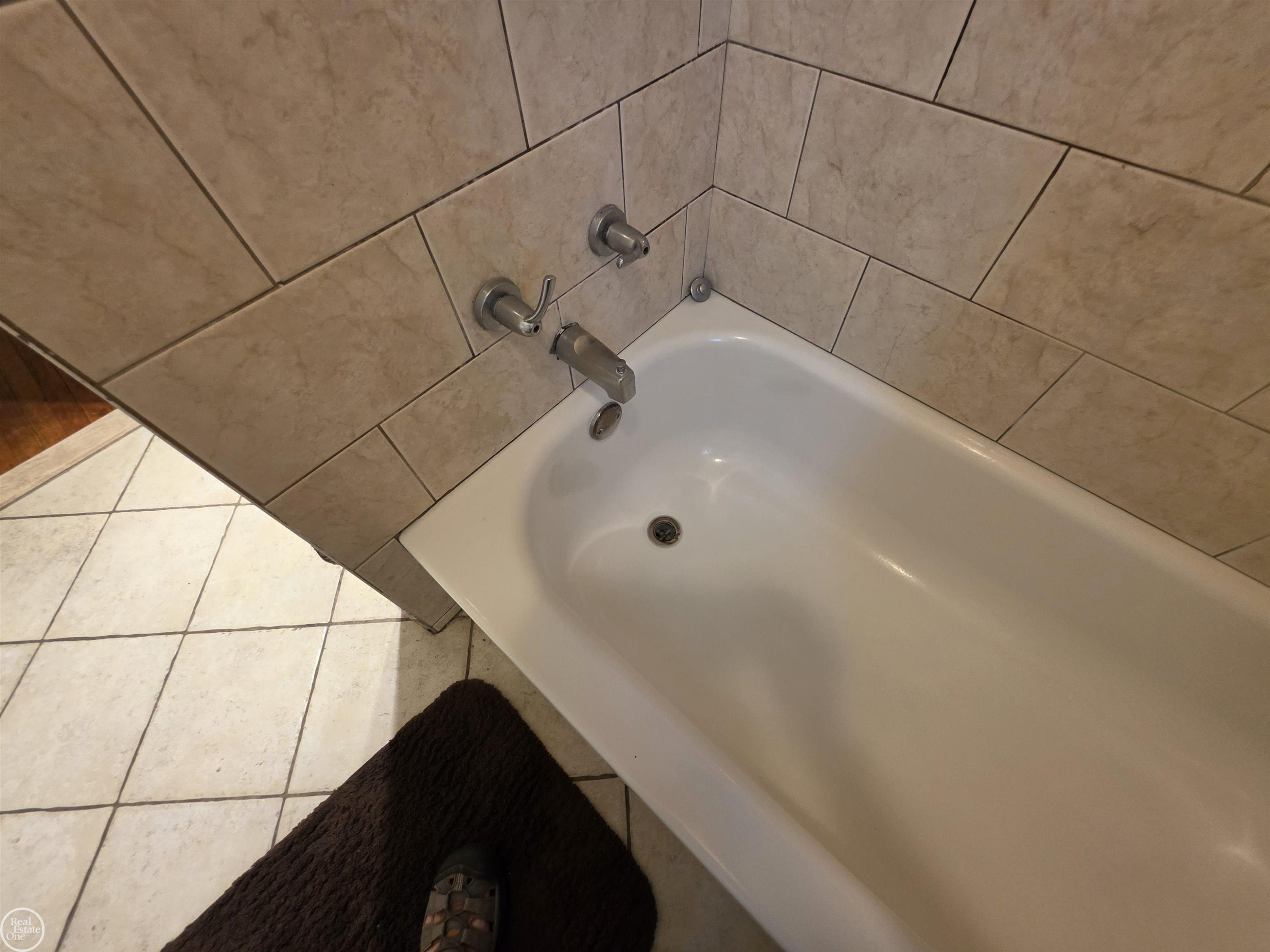 805 E PEARL Avenue, MI 48030 — Photo 6