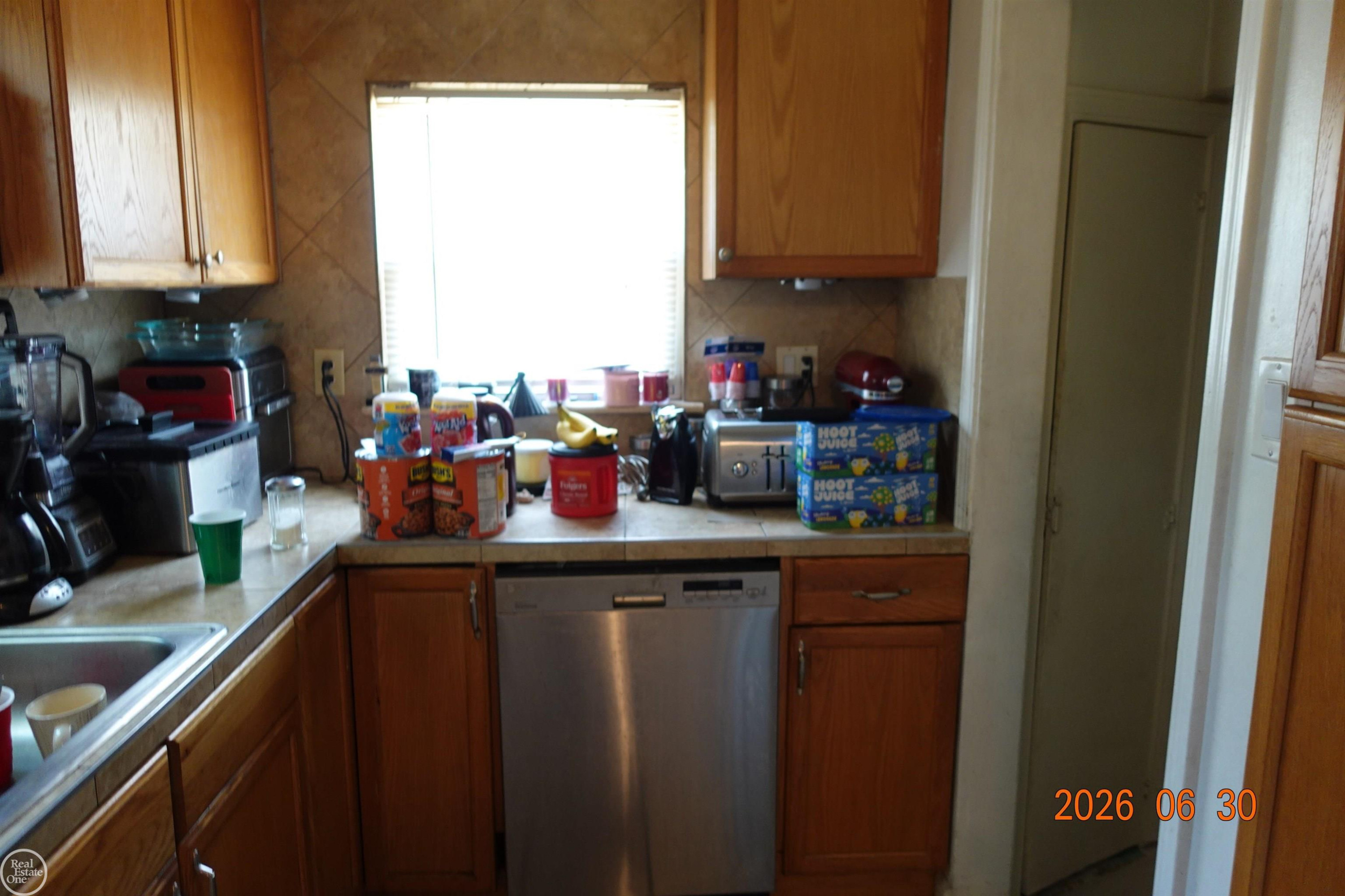 805 E PEARL Avenue, MI 48030 — Photo 13