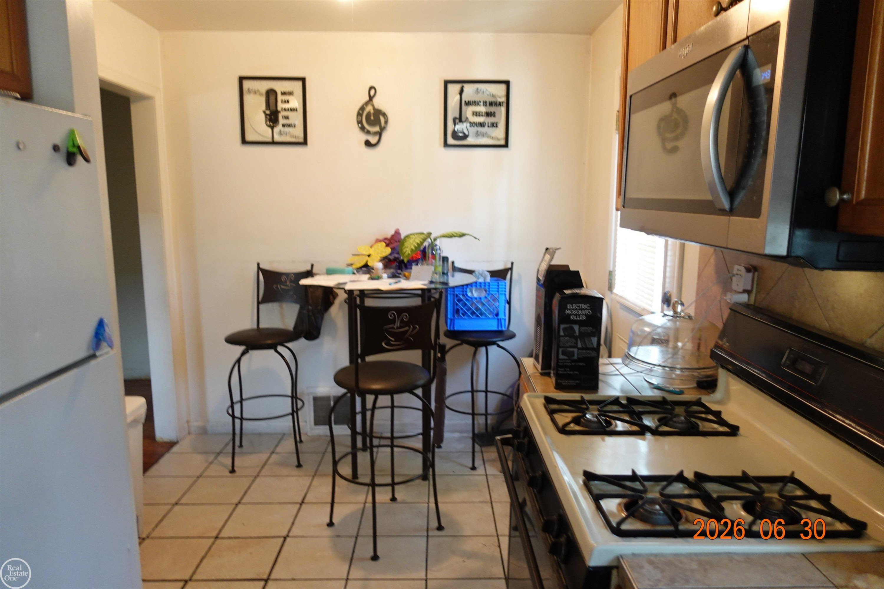 805 E PEARL Avenue, MI 48030 — Photo 15