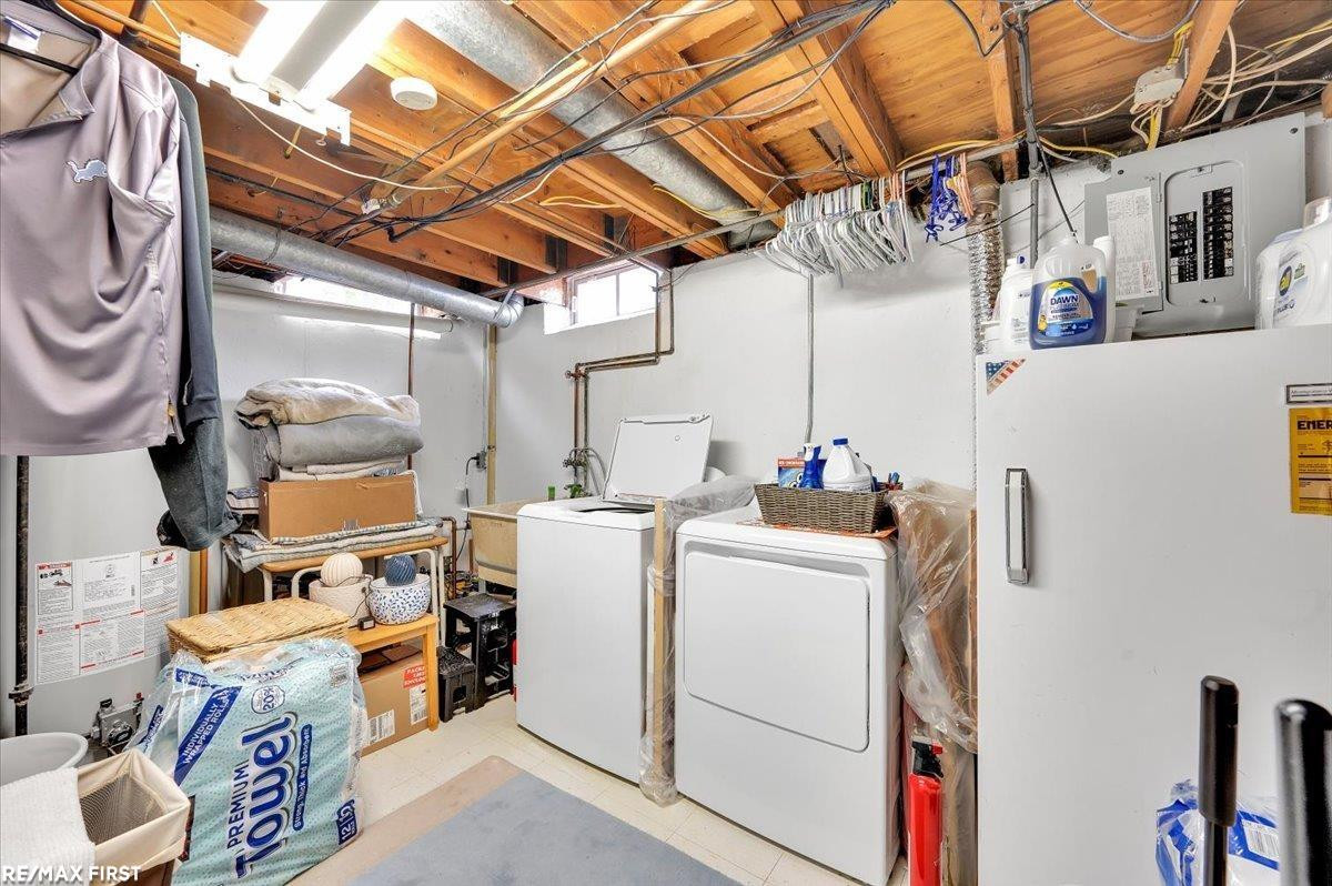 39755 Spitz Drive, Sterling Heights, MI 48313 — Photo 39