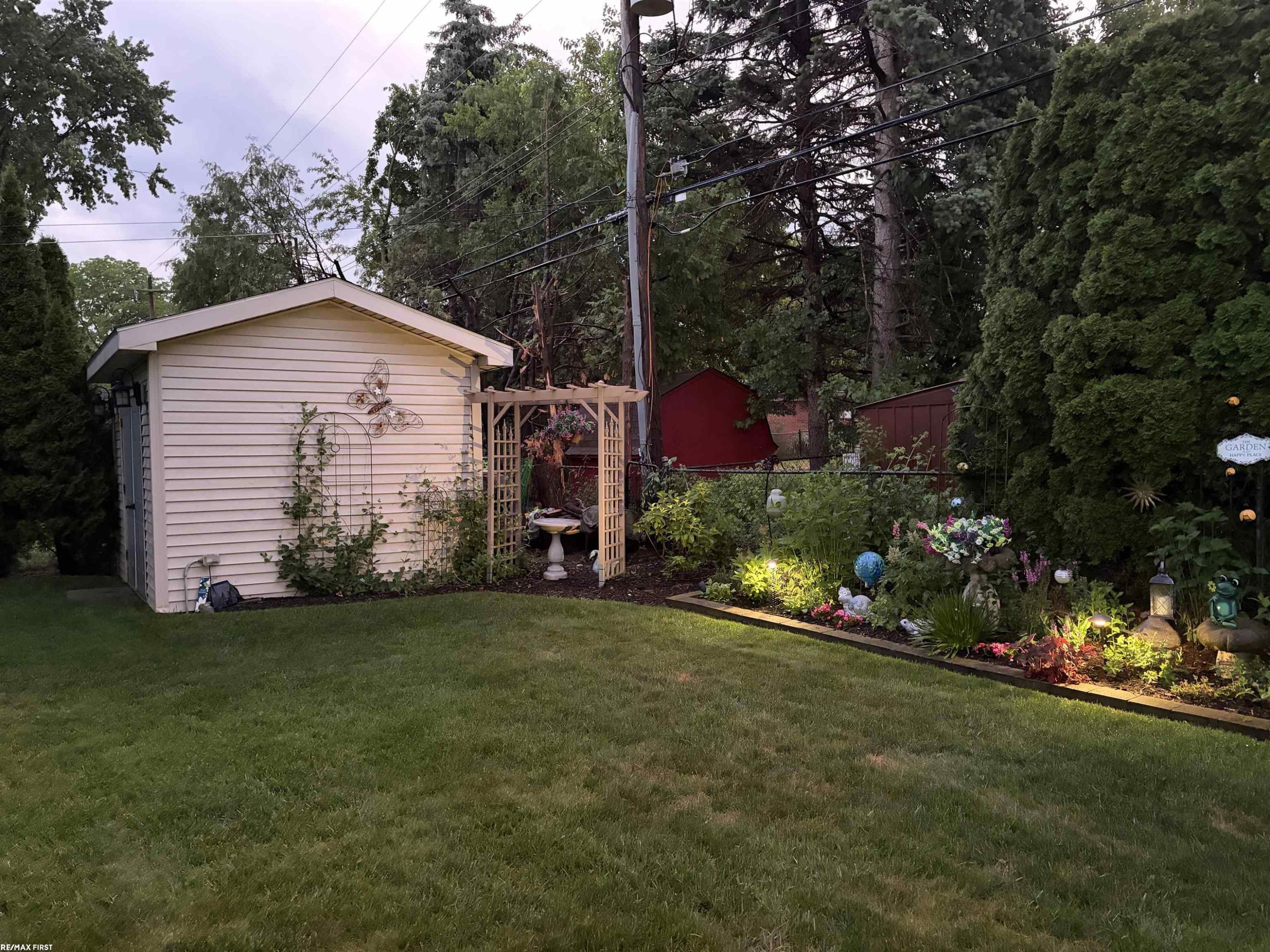 39755 Spitz Drive, Sterling Heights, MI 48313 — Photo 45