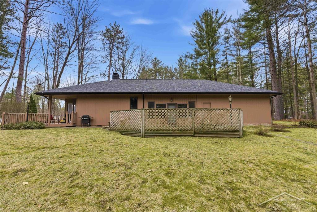 547 W Peterson Drive, Sanford, MI 48657 — Photo 33