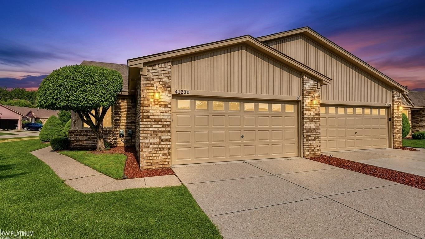 41230 Whispering Oaks Drive, Clinton Twp, MI 48038 — Photo 2
