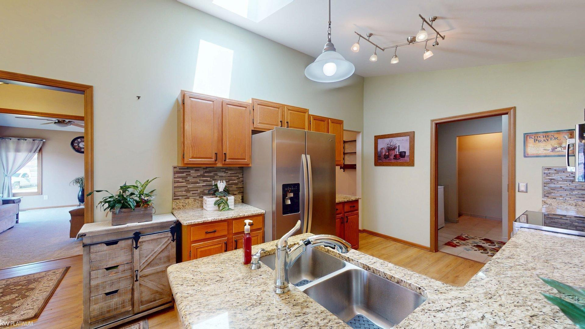 41230 Whispering Oaks Drive, Clinton Twp, MI 48038 — Photo 11