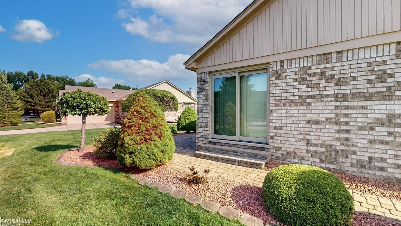 41230 Whispering Oaks Drive, Clinton Twp, MI 48038 — Photo 30
