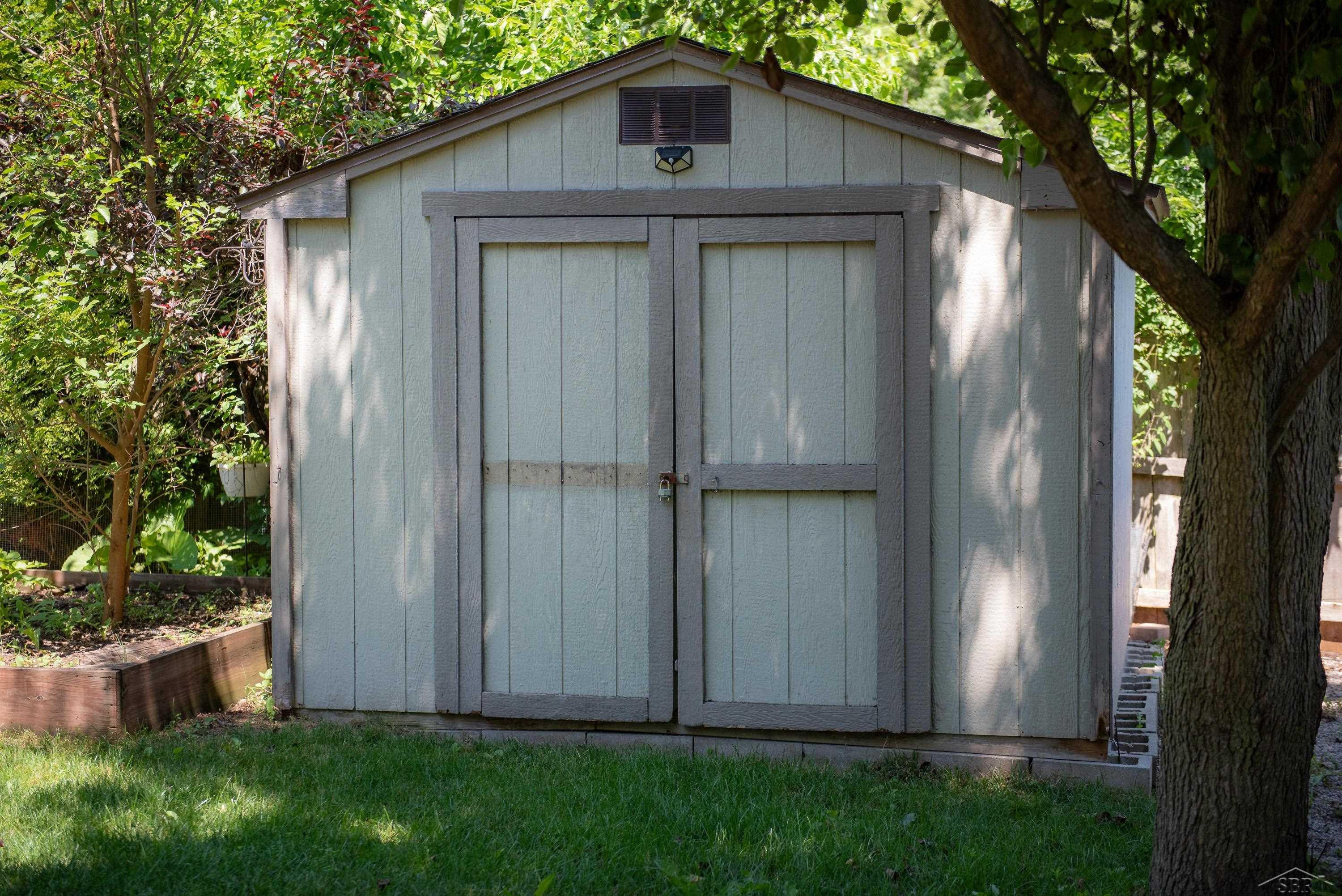 11368 August Lane, Freeland, MI 48623 — Photo 37