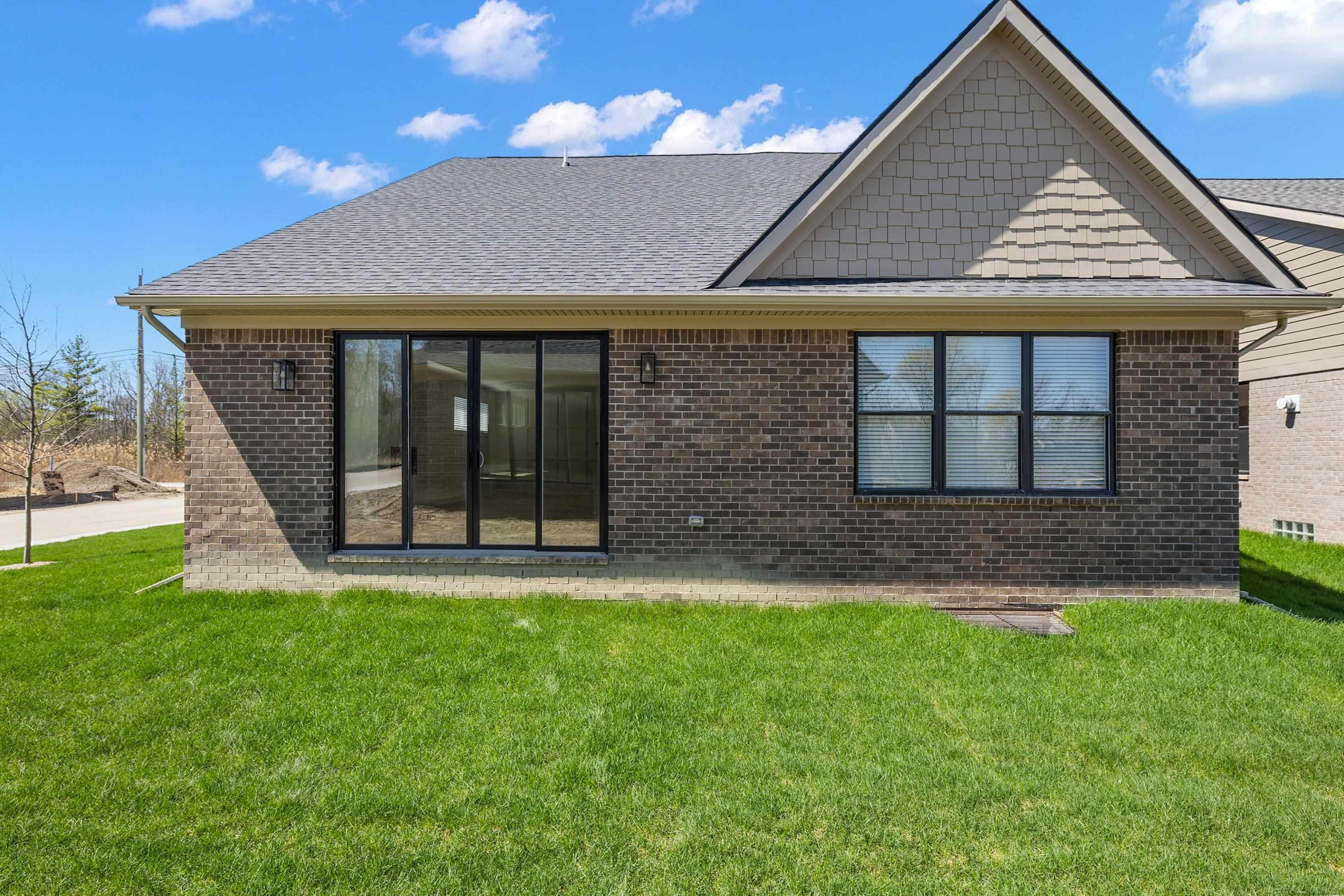 5872 Willow Grove Drive, Troy, MI 48085 — Photo 35