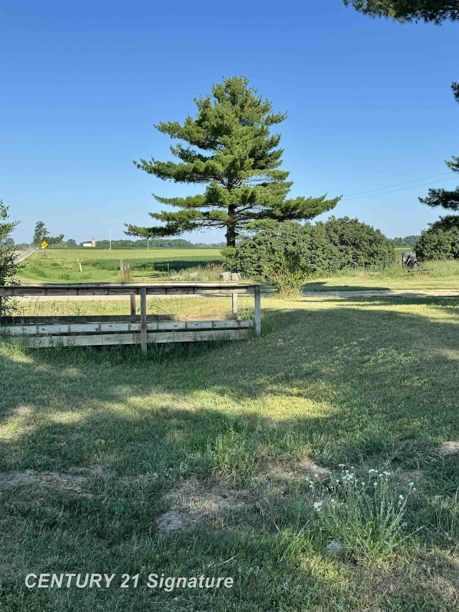 5732 E Grass Lake Road, Clare, MI 48617 — Photo 4