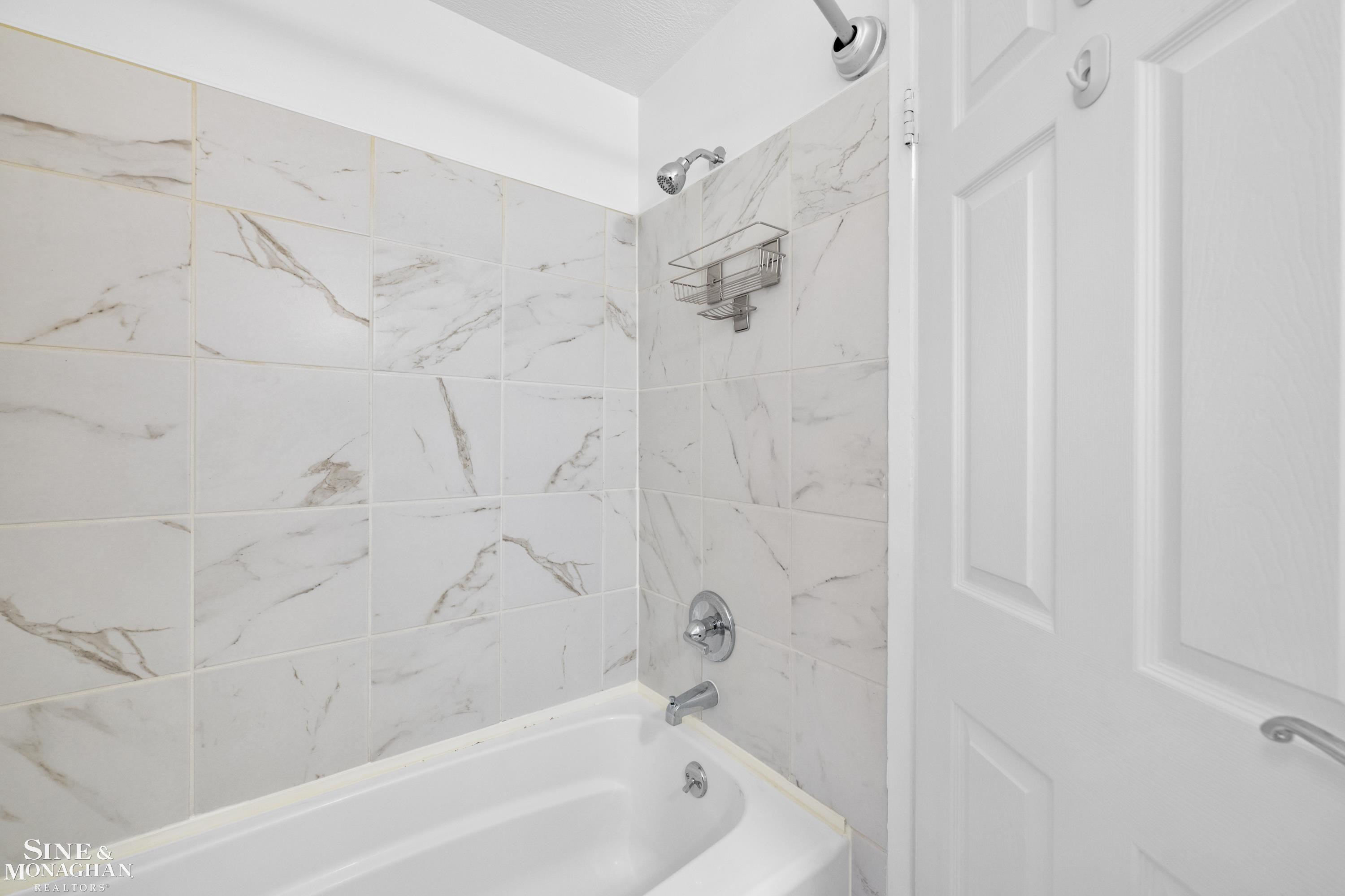 716 Graefield Court, Birmingham, MI 48009 — Photo 13