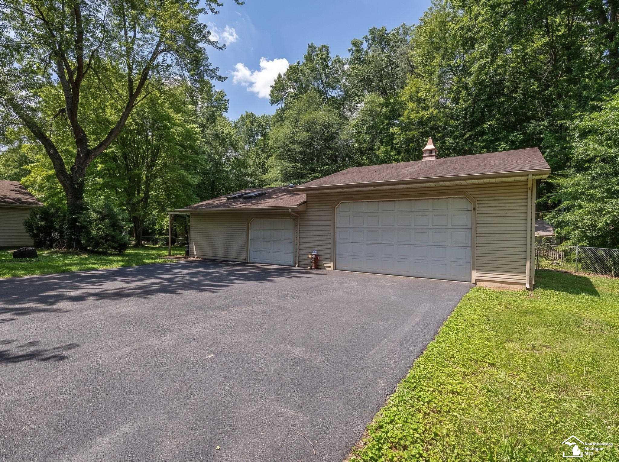 6975 Sarah Street, Temperance, MI 48182 — Photo 32