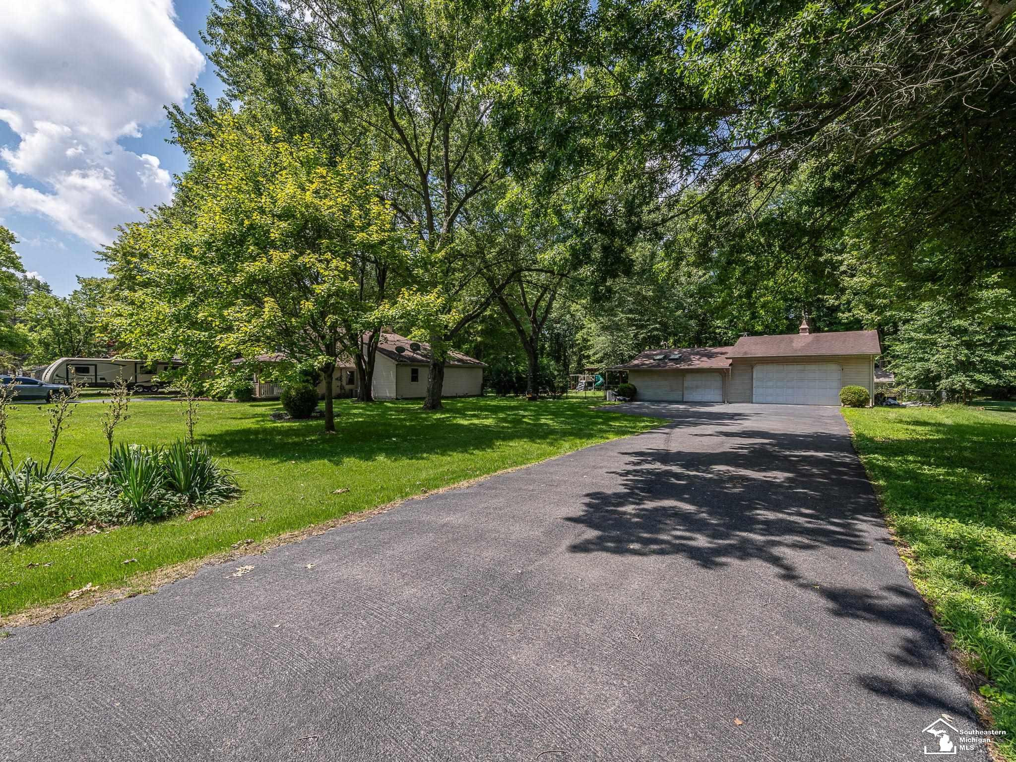 6975 Sarah Street, Temperance, MI 48182 — Photo 33
