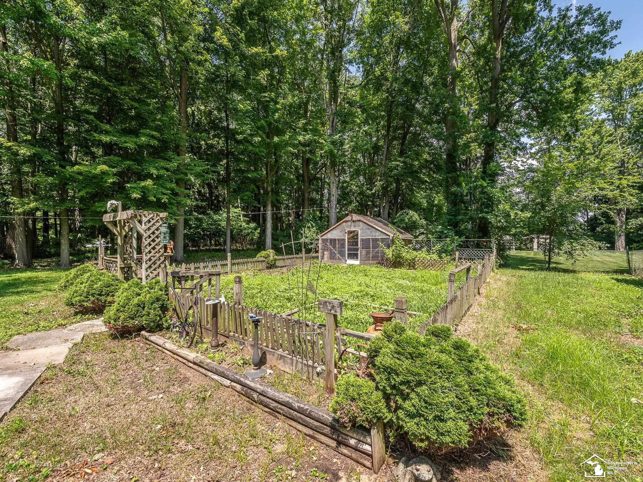 6975 Sarah Street, Temperance, MI 48182 — Photo 34