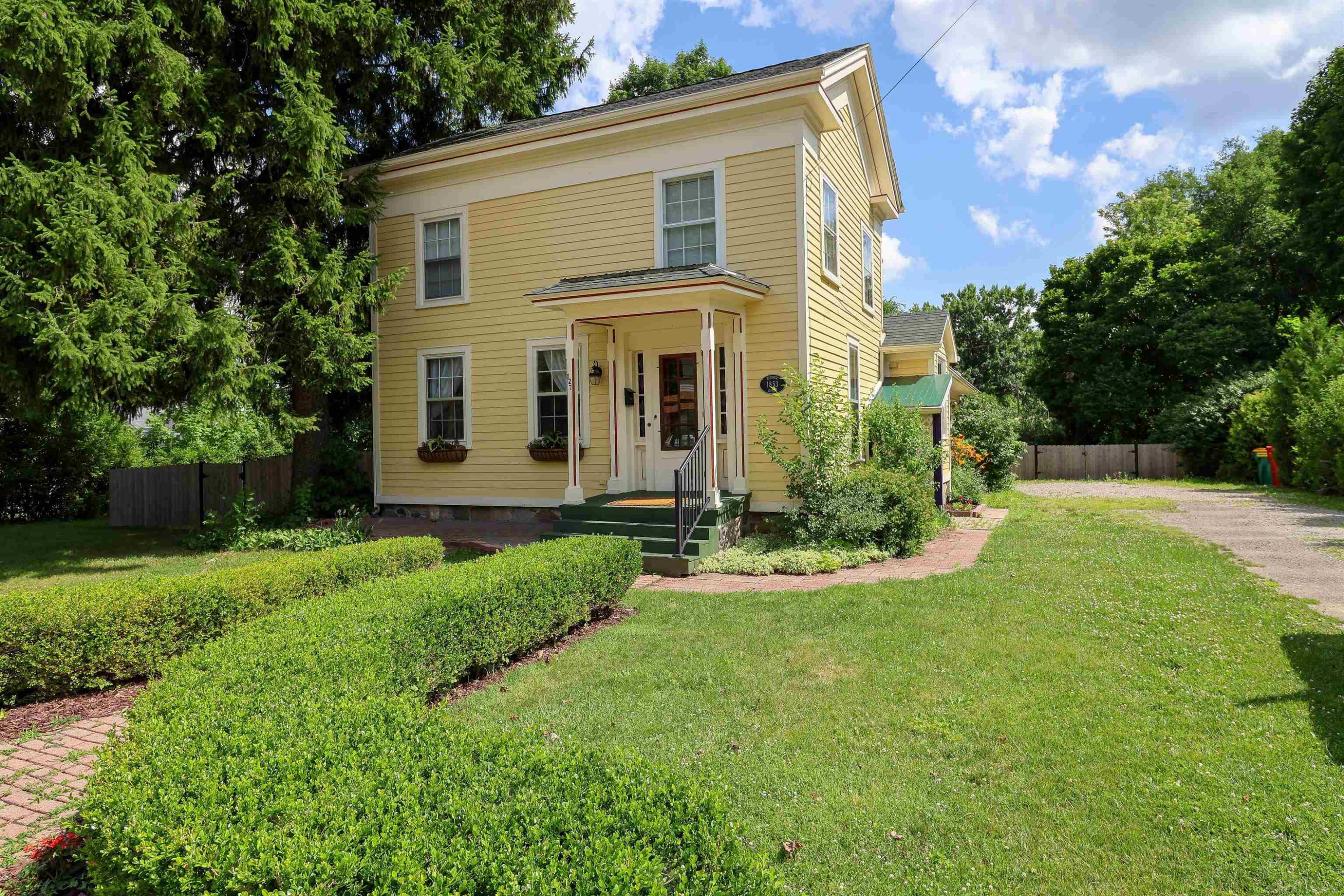127 Benjamin Street, MI 48065