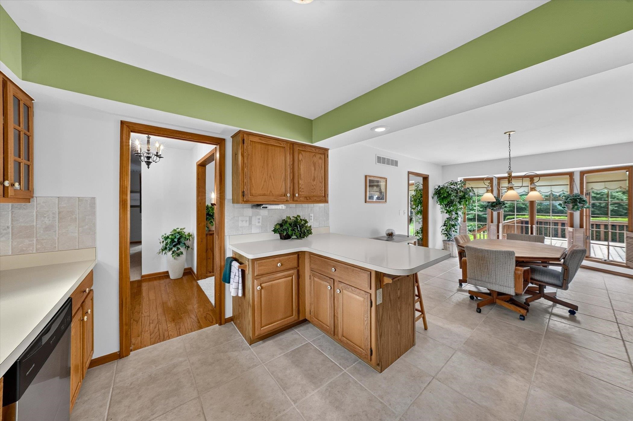 8800 Mary Ann Avenue, Shelby Twp, MI 48317 — Photo 12
