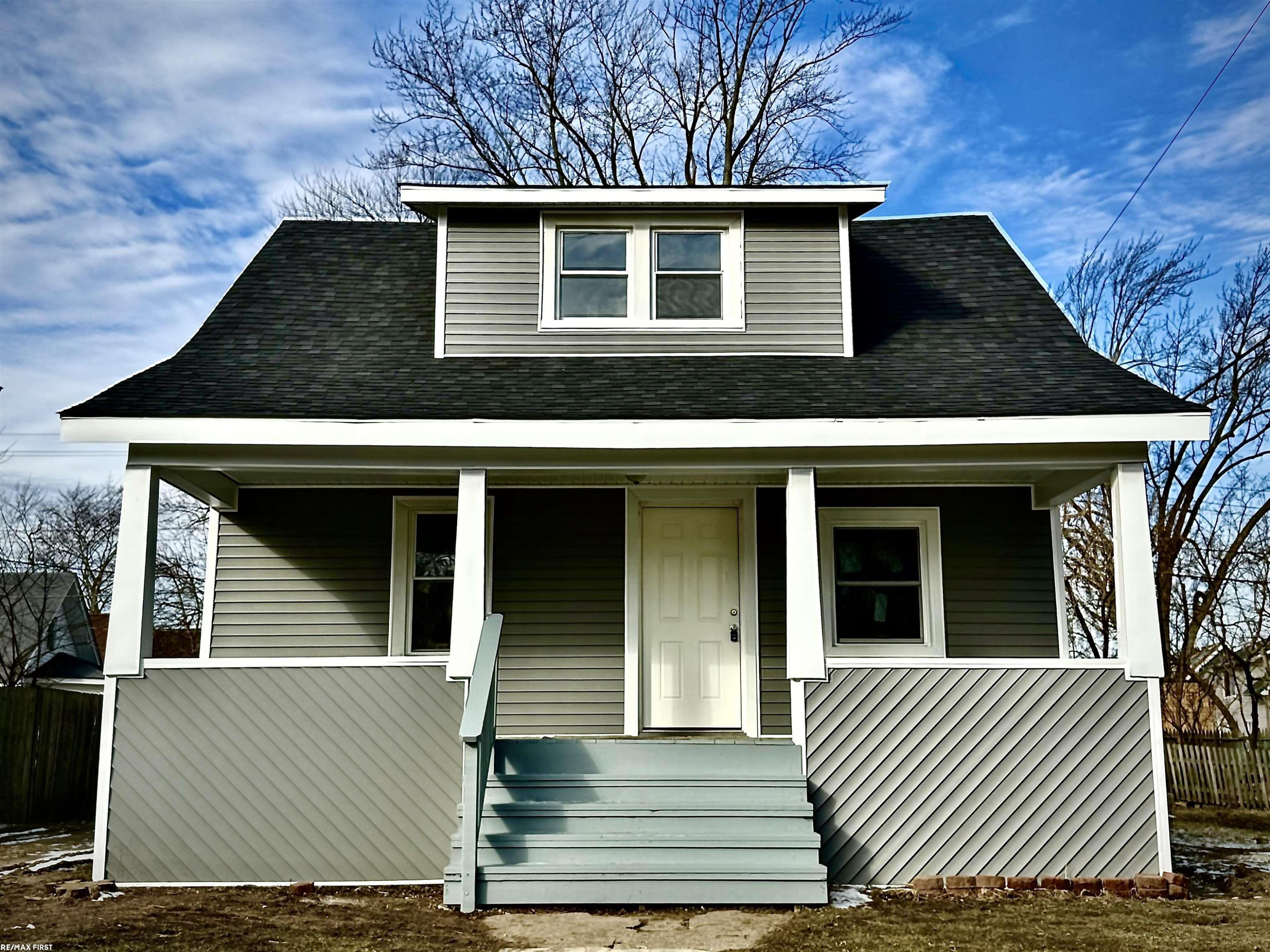 727 13th Street, Port Huron, MI 48060 — front exterior