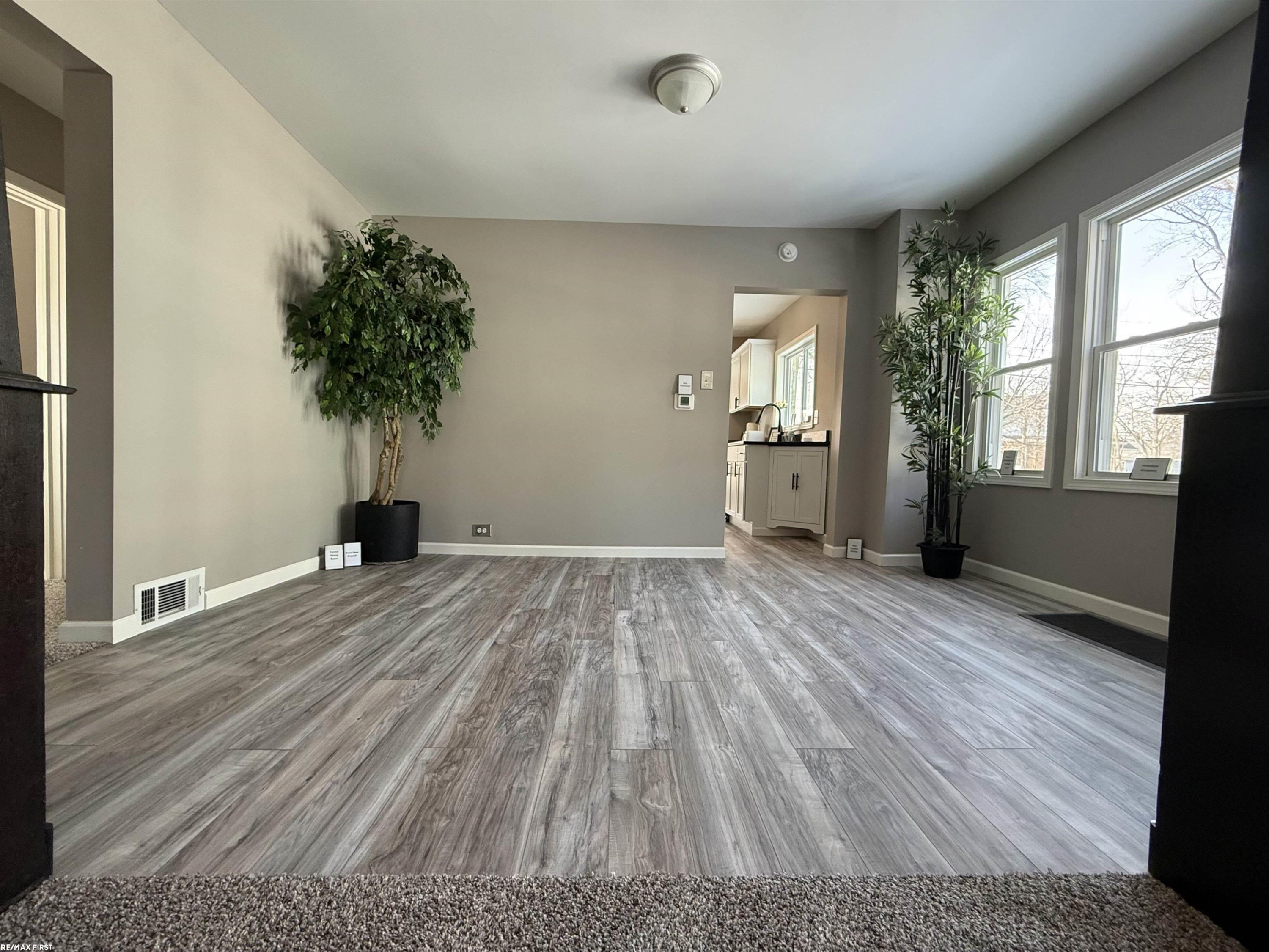 727 13th Street, Port Huron, MI 48060 — Photo 9