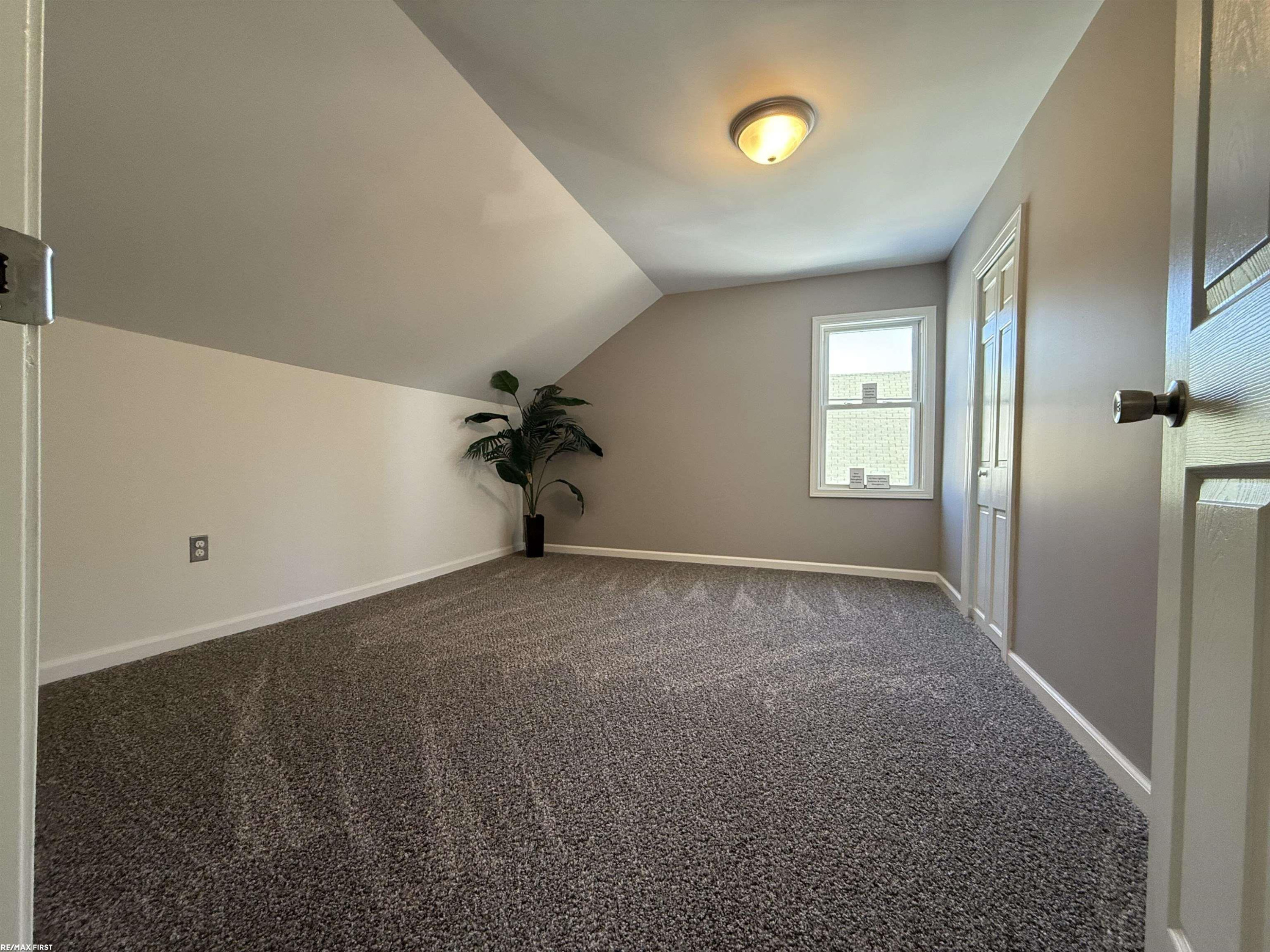 727 13th Street, Port Huron, MI 48060 — Photo 13