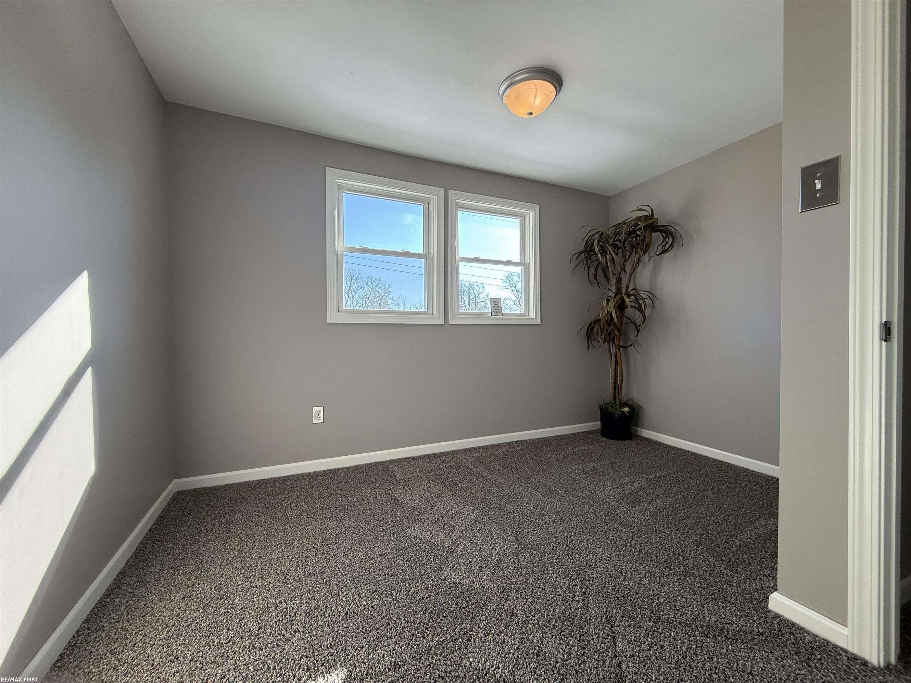 727 13th Street, Port Huron, MI 48060 — Photo 15