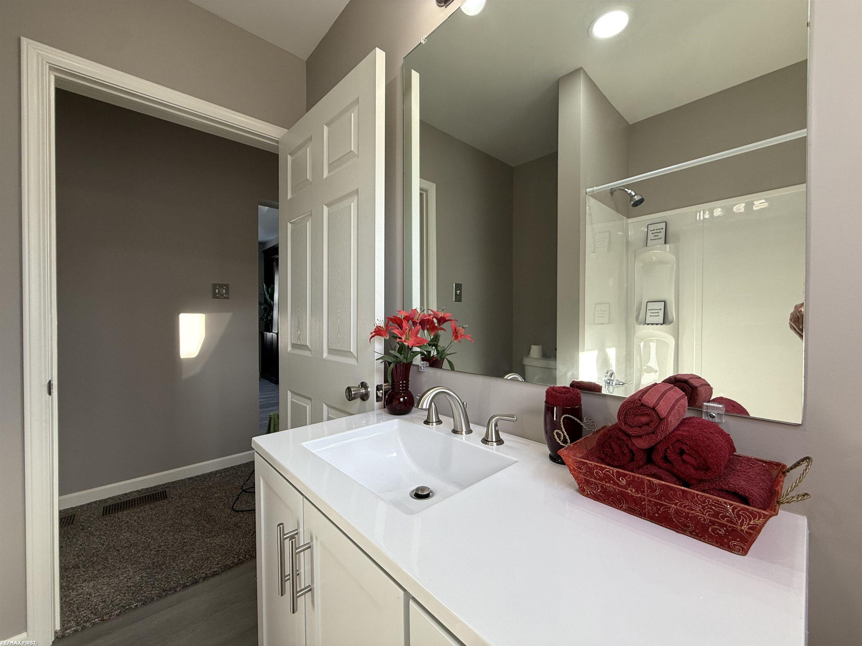 727 13th Street, Port Huron, MI 48060 — Photo 32
