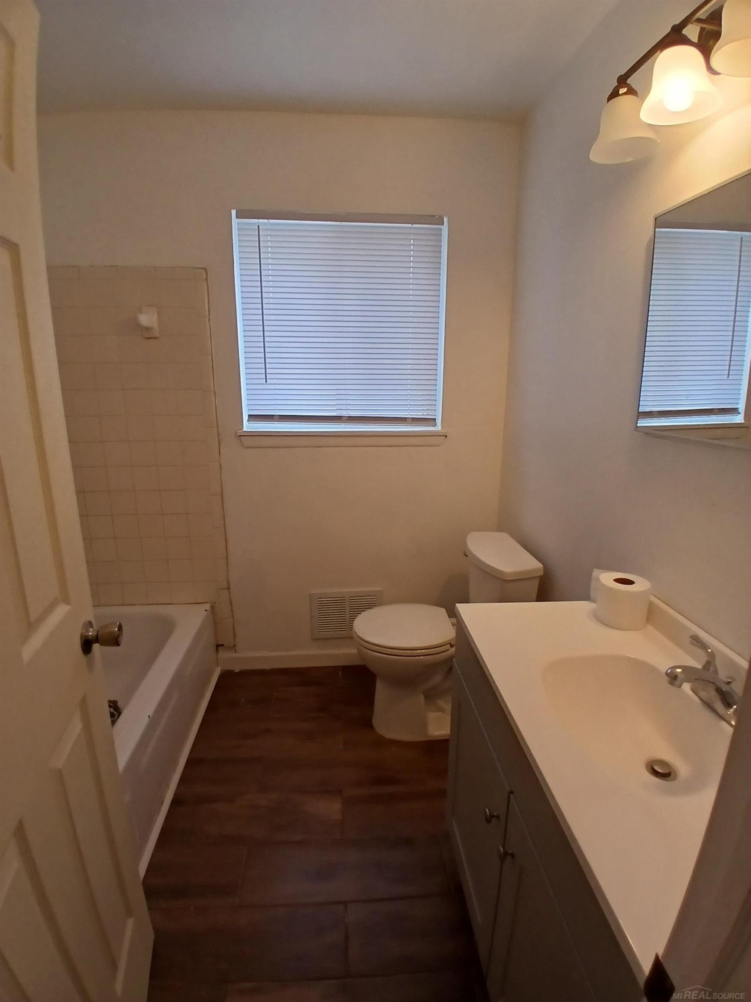 7559 Paige Avenue, Warren, MI 48091 — Photo 7