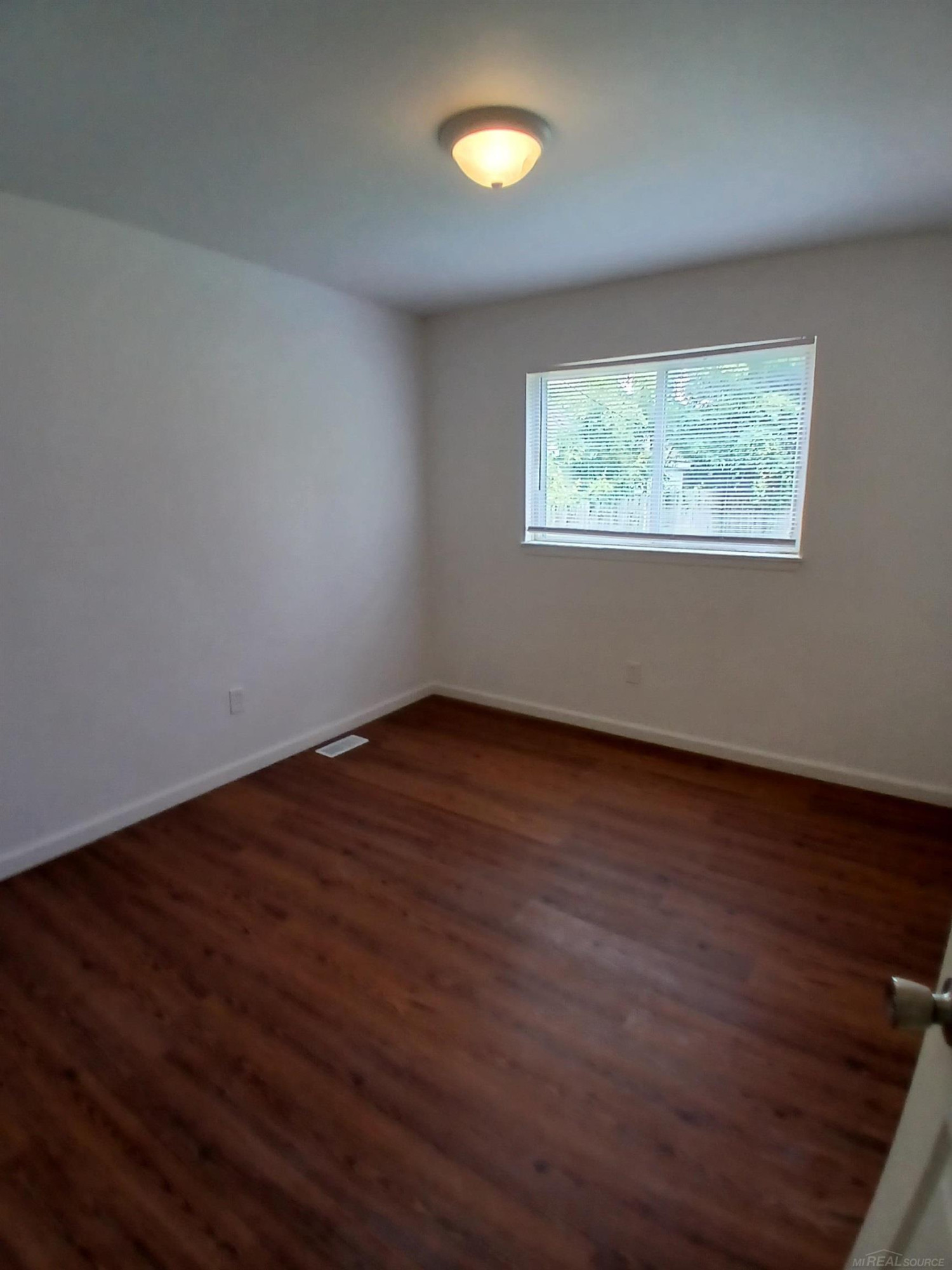 7559 Paige Avenue, Warren, MI 48091 — Photo 10