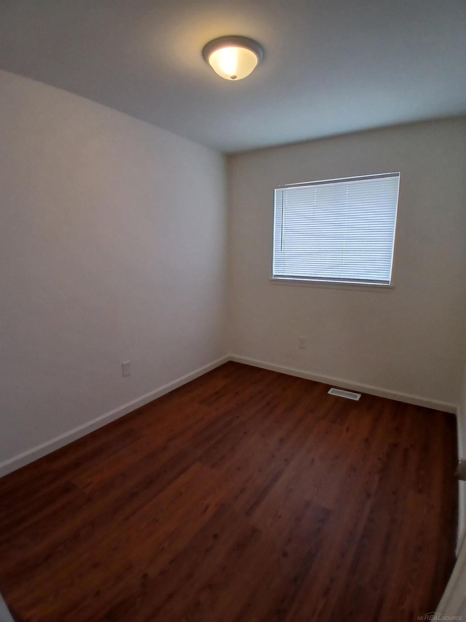 7559 Paige Avenue, Warren, MI 48091 — Photo 11