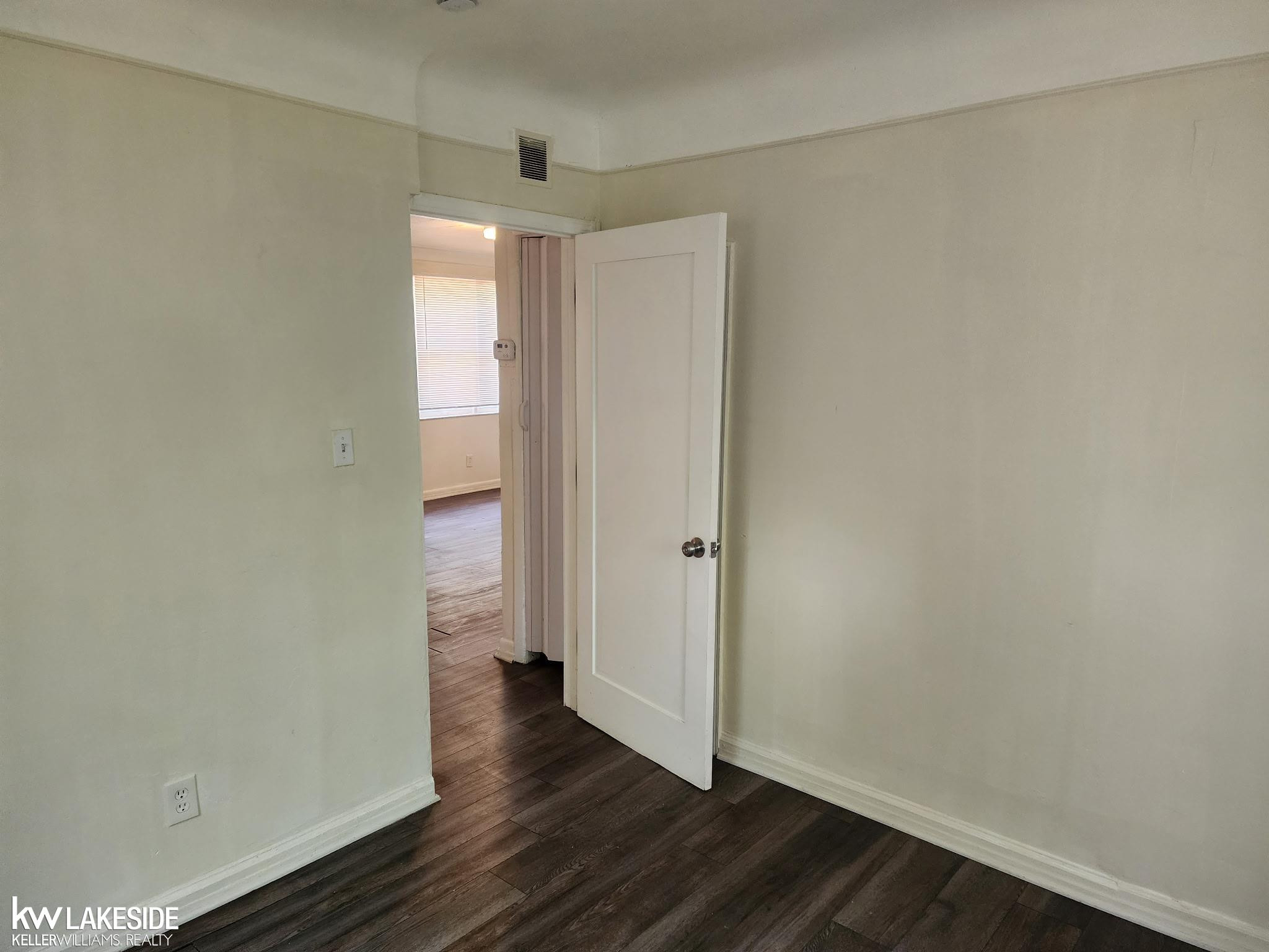 8158 Westminster Avenue, Warren, MI 48089 — Photo 4