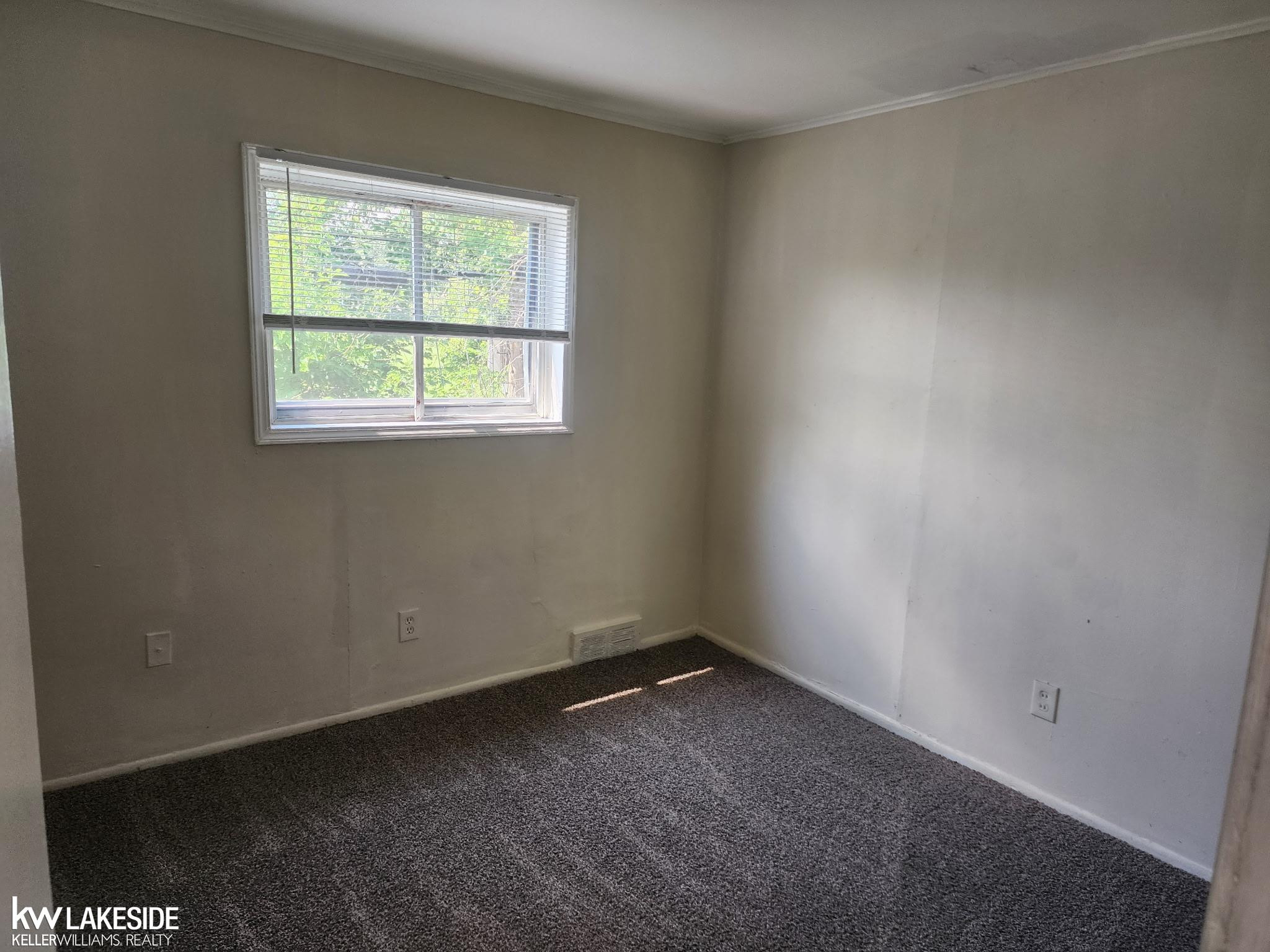 8158 Westminster Avenue, Warren, MI 48089 — Photo 10