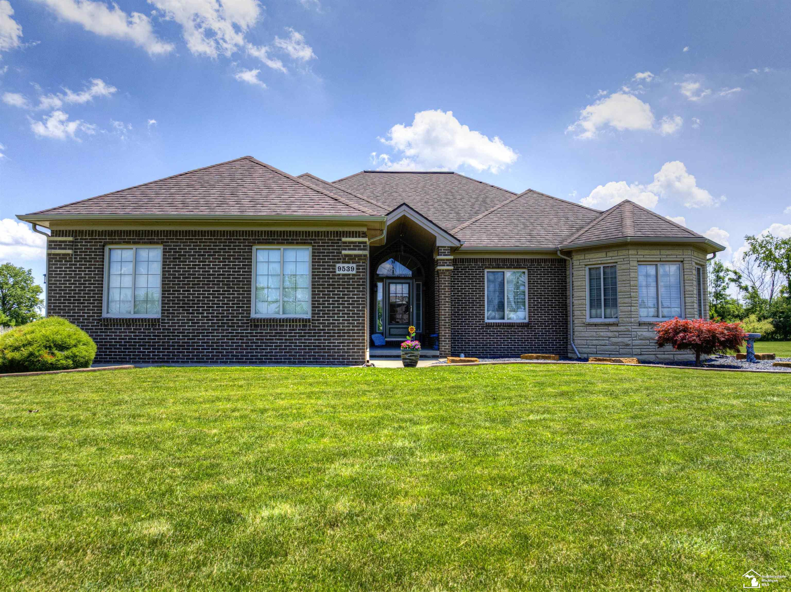9539 Lazy Oak Drive, Carleton, MI 48117 — Photo 2