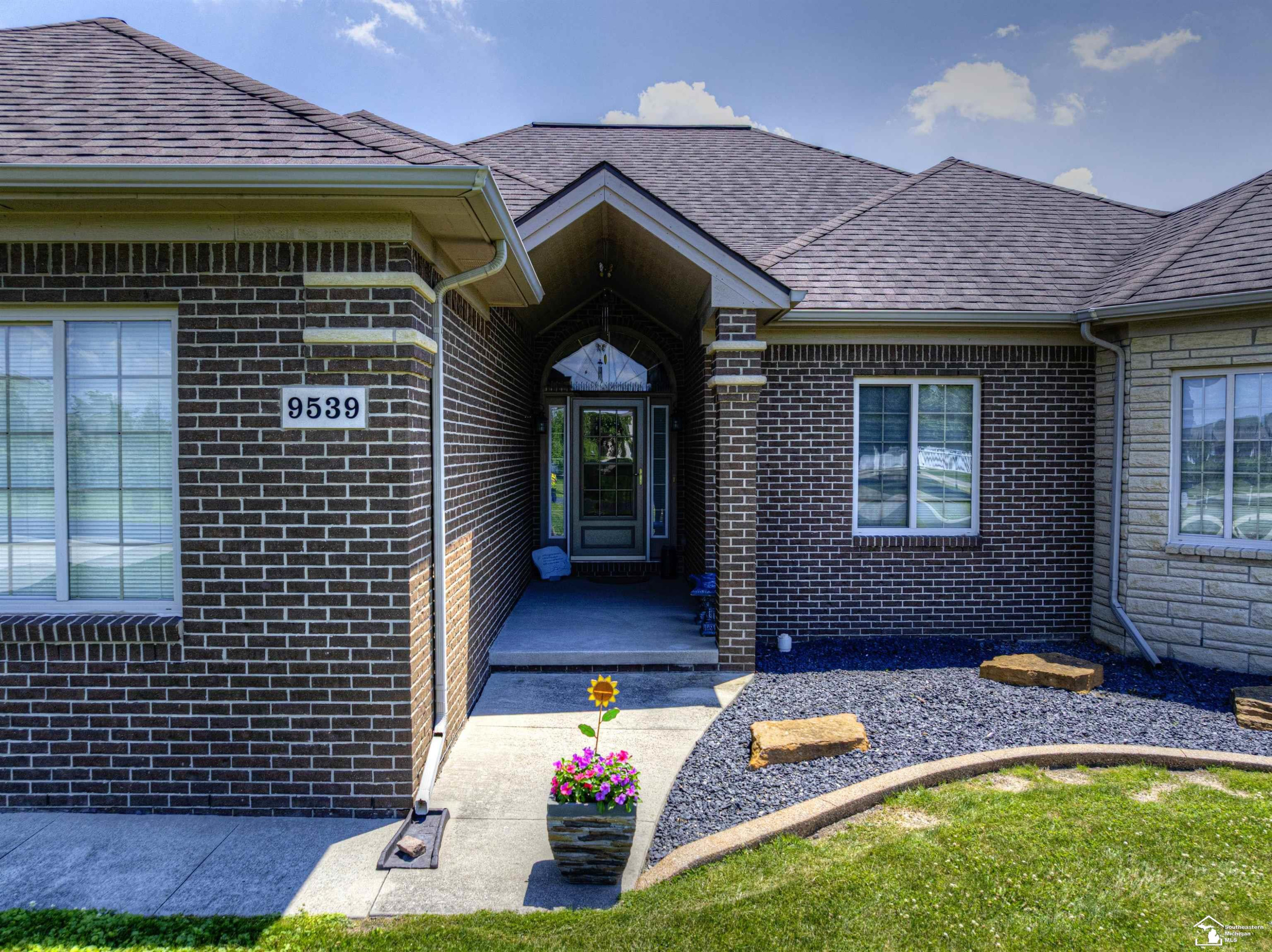 9539 Lazy Oak Drive, Carleton, MI 48117 — Photo 3
