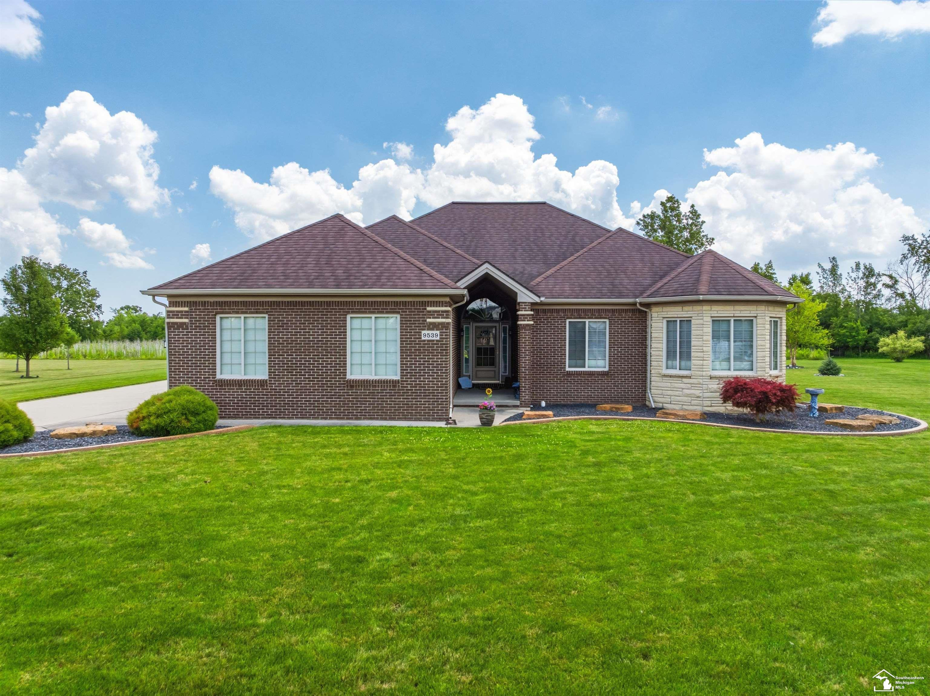 9539 Lazy Oak Drive, Carleton, MI 48117 — Photo 4