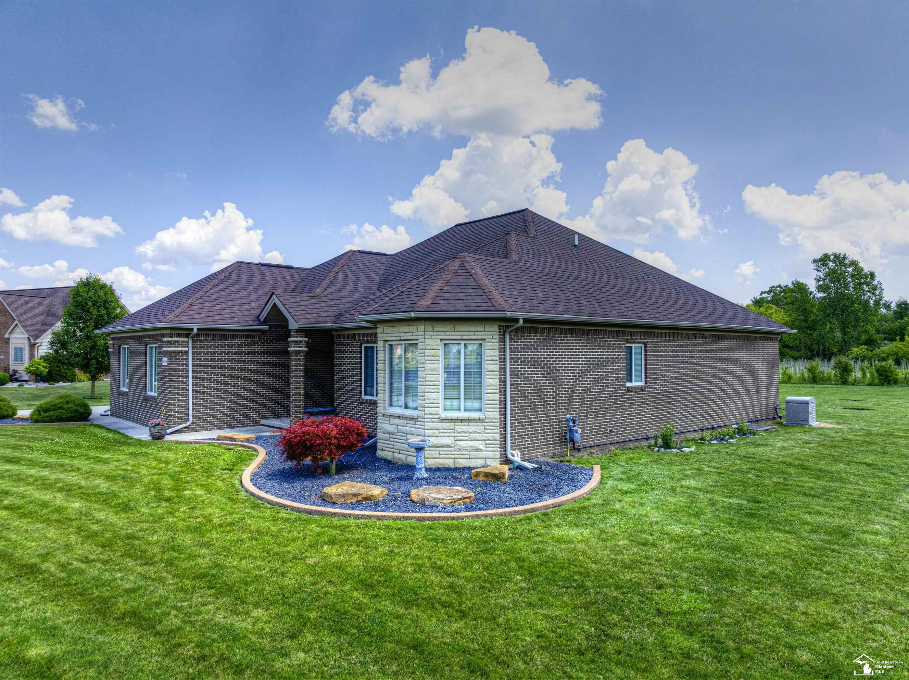 9539 Lazy Oak Drive, Carleton, MI 48117 — Photo 5