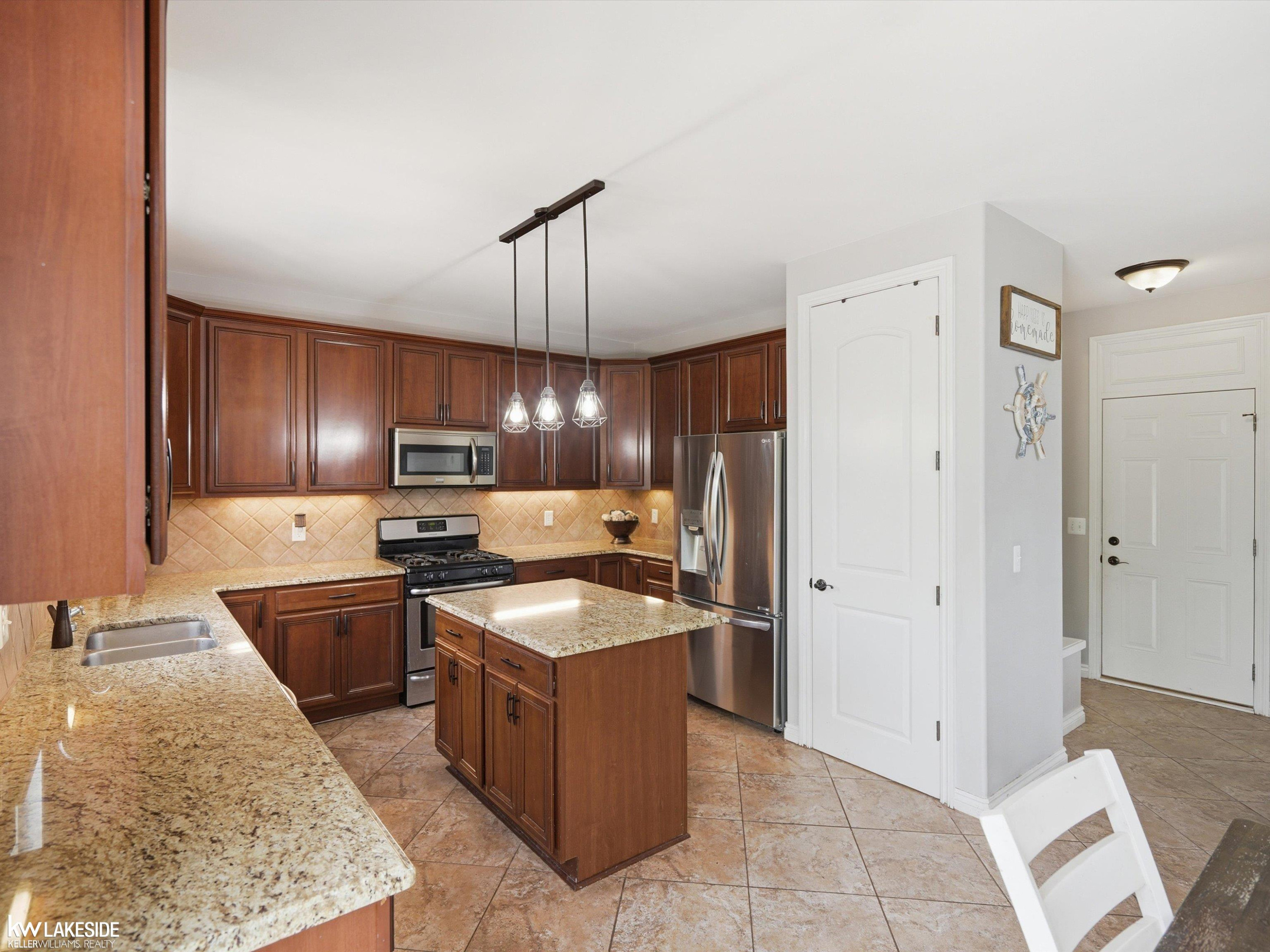 25346 Stanley Lane, South Lyon, MI 48178 — Photo 12