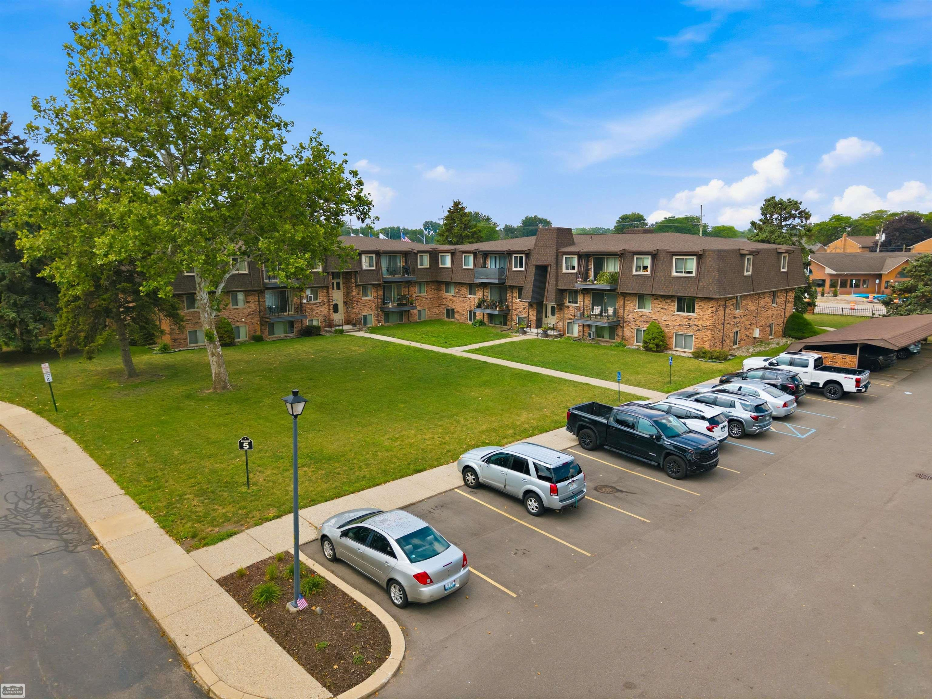532 Riviera Drive, 177, Saint Clair Shores, MI 48080 — Photo 52
