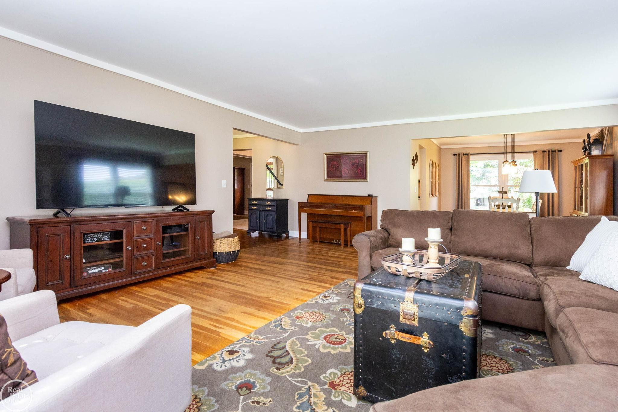 52203 Belle Arbor Drive, Shelby Twp, MI 48316 — Photo 7