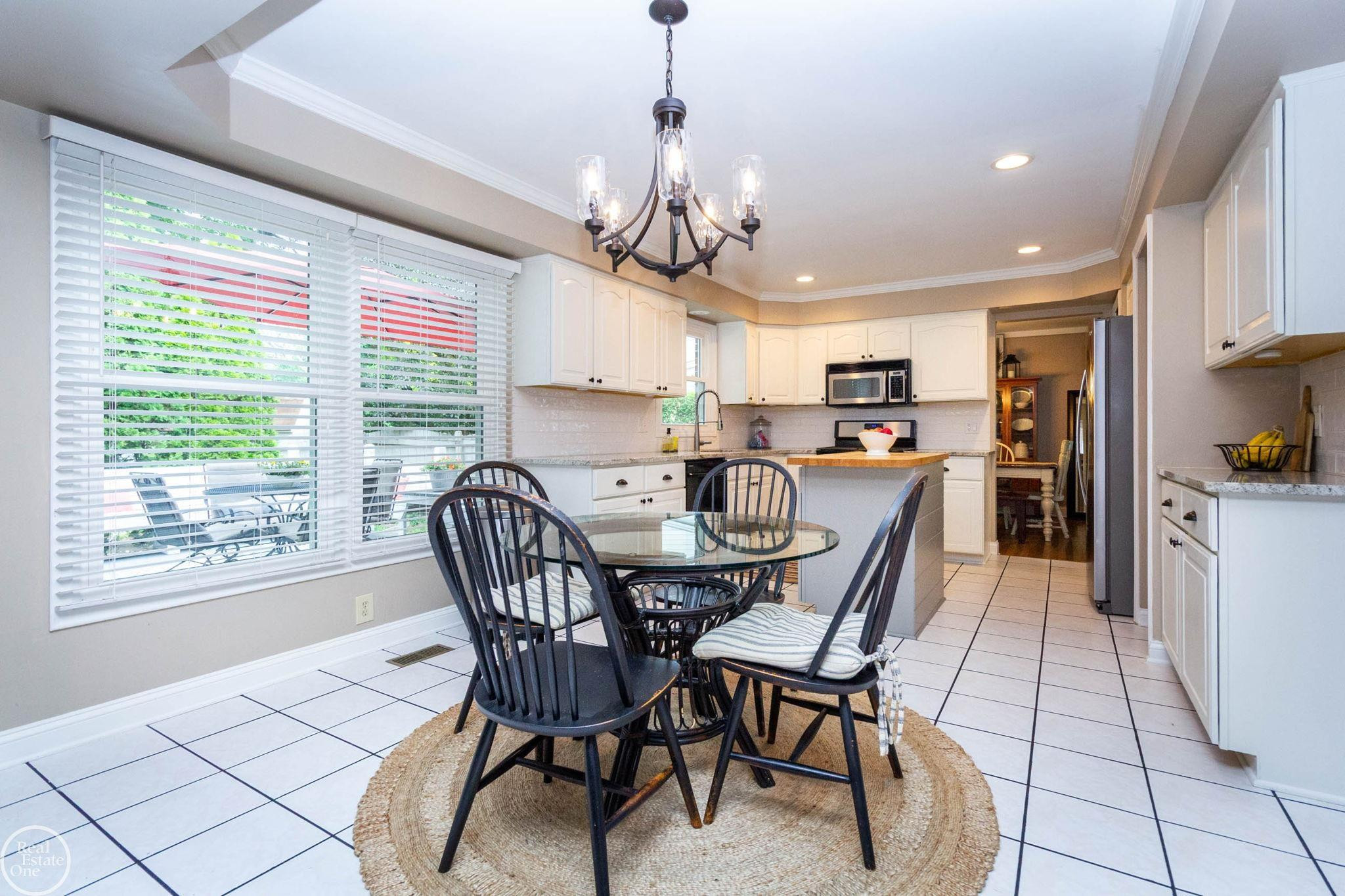 52203 Belle Arbor Drive, Shelby Twp, MI 48316 — Photo 15