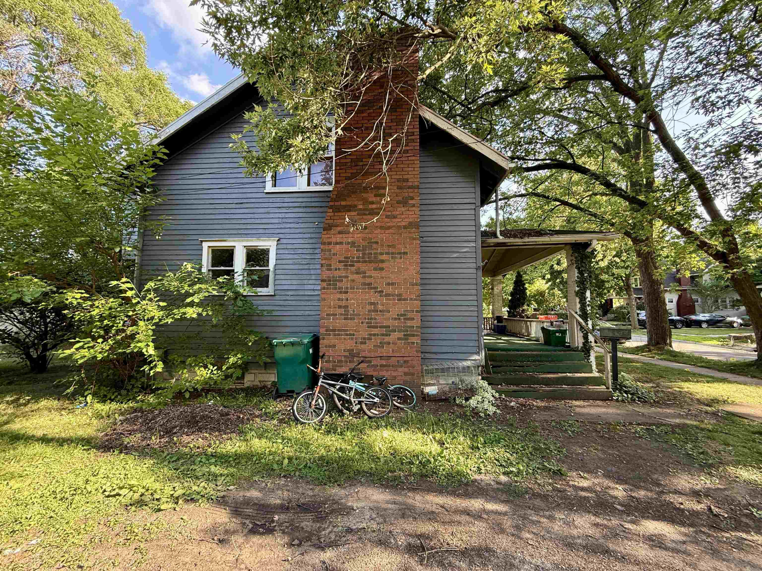 925 S Ball Street, Owosso, MI 48867 — Photo 2