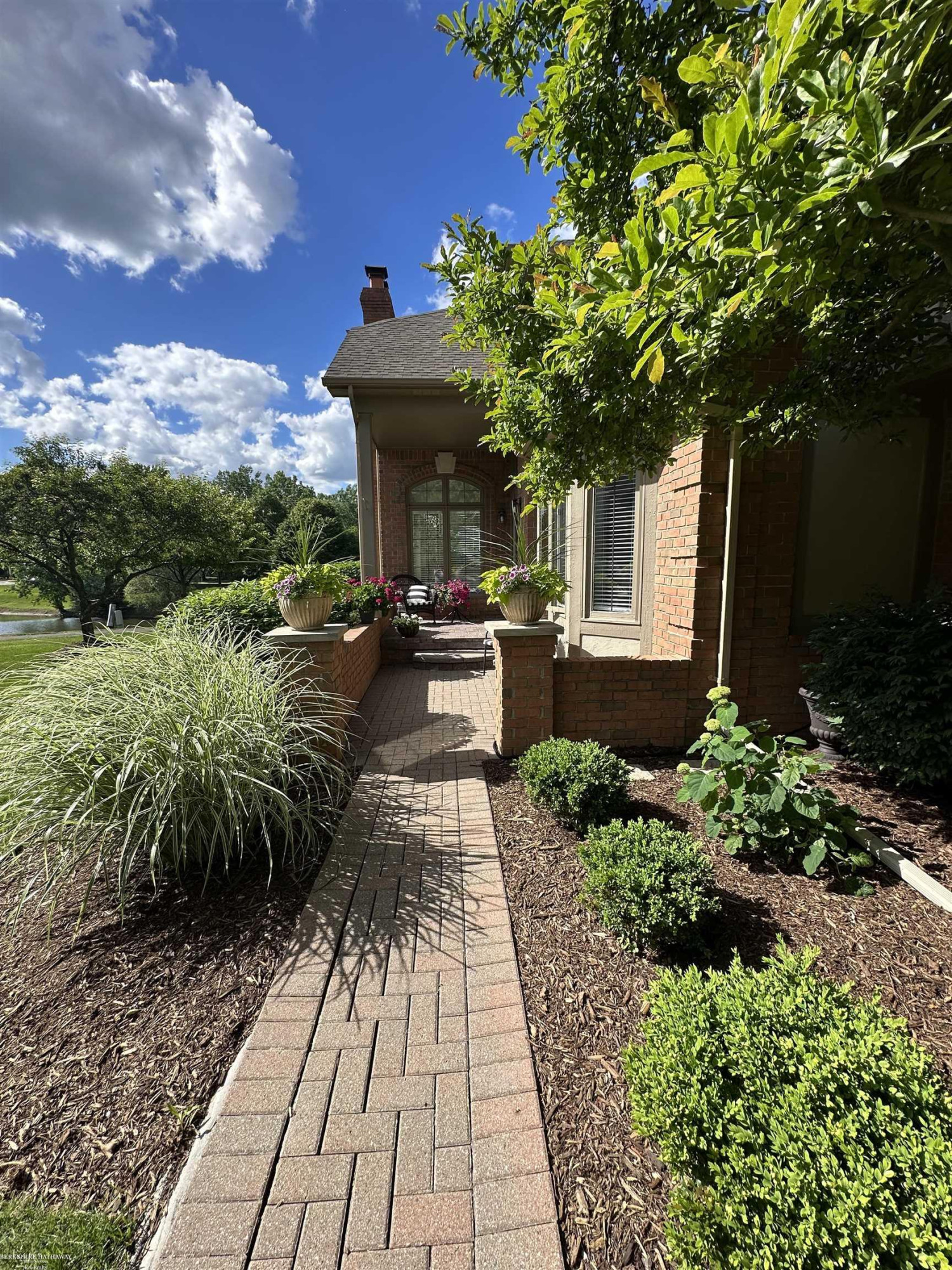 54920 Hennington Court, Shelby Twp, MI 48316 — Photo 3