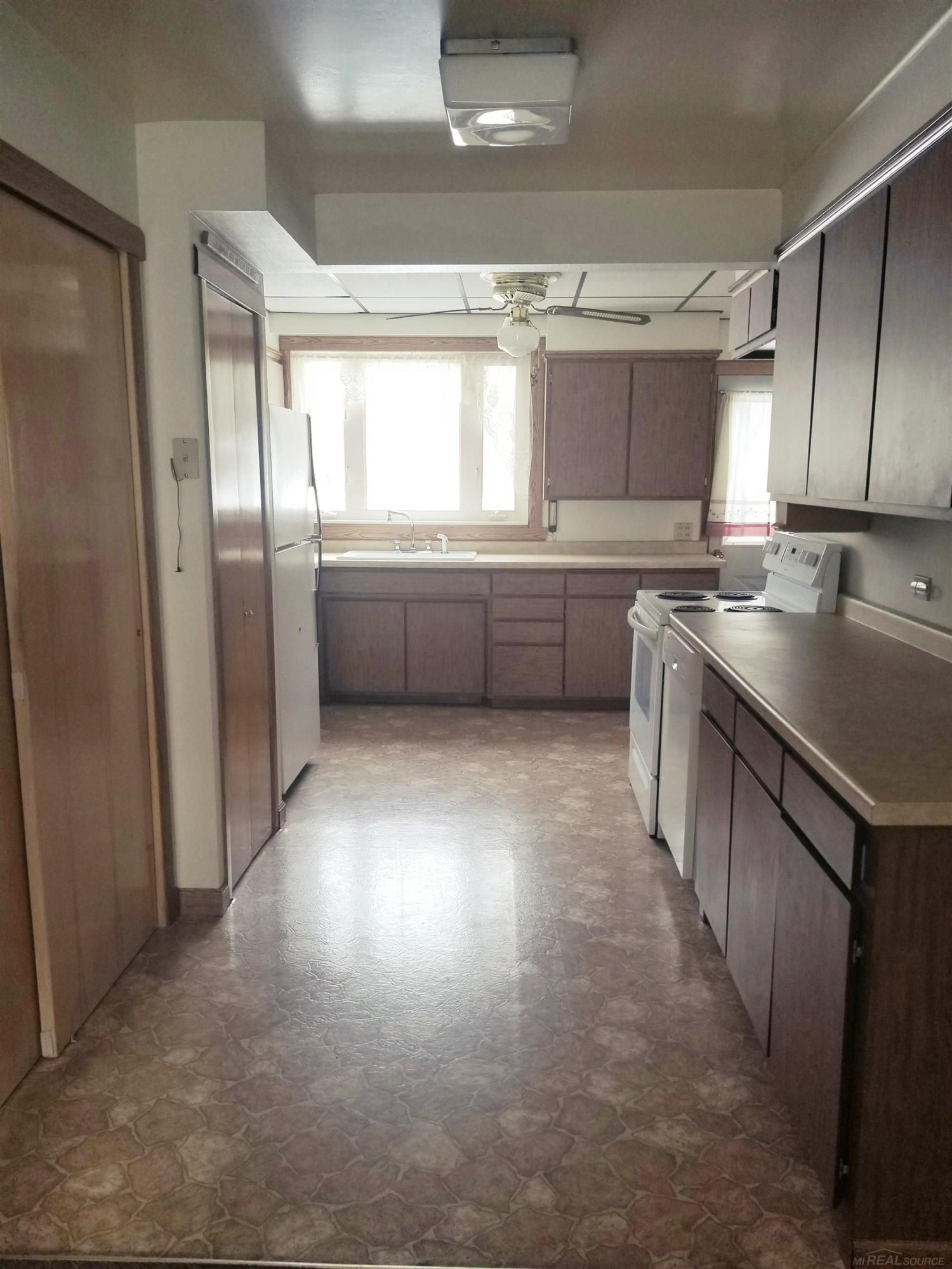 5216 E Sunset Road, Ironwood, MI 49938 — Photo 25