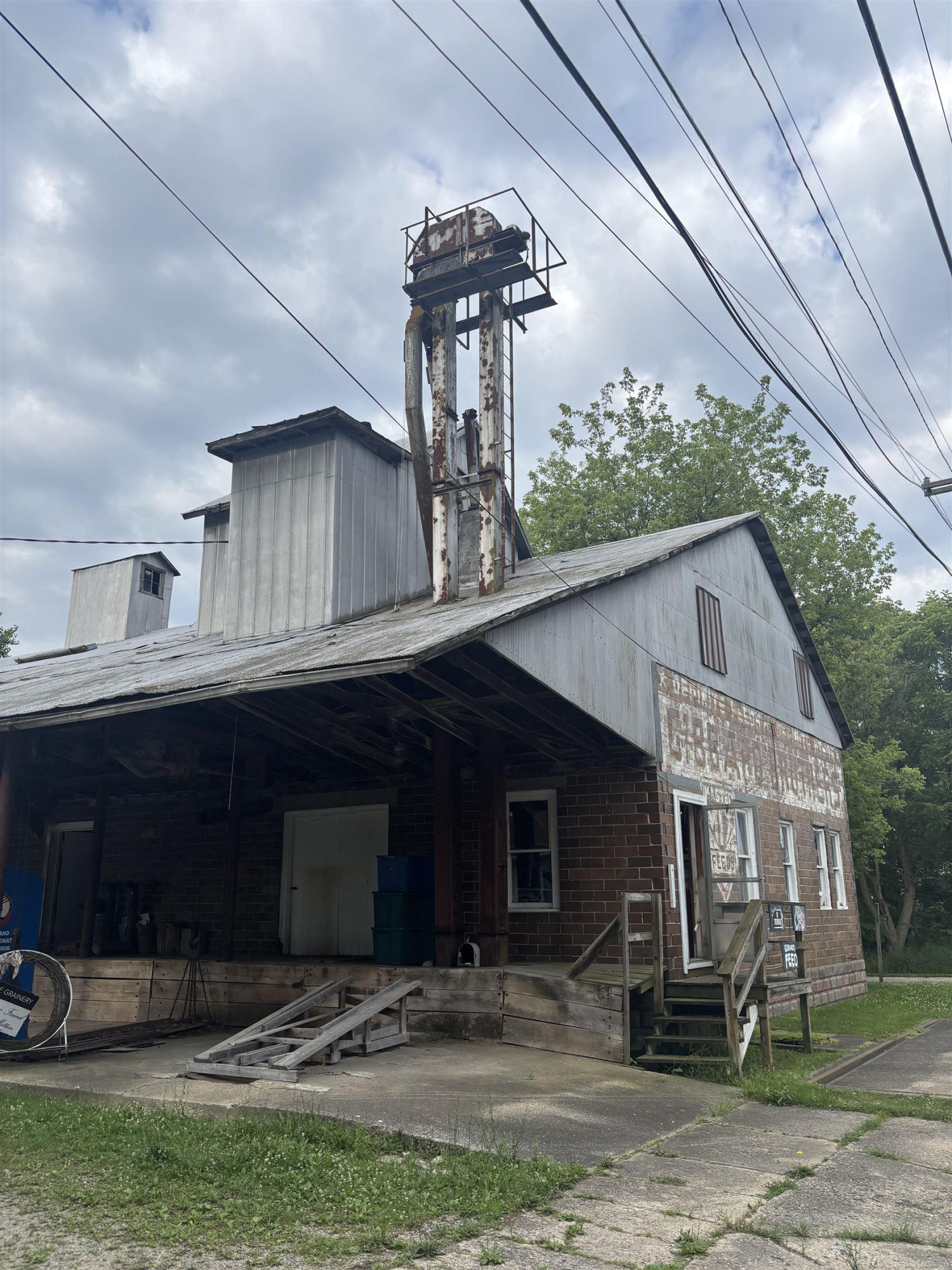 505 W 4th Street, Imlay City, MI 48444 — front exterior