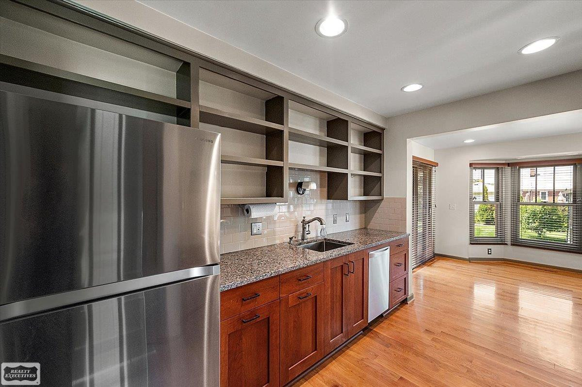 912 Cedar Hill Drive, Royal Oak, MI 48067 — Photo 14