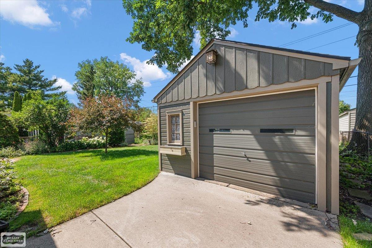 912 Cedar Hill Drive, Royal Oak, MI 48067 — Photo 34