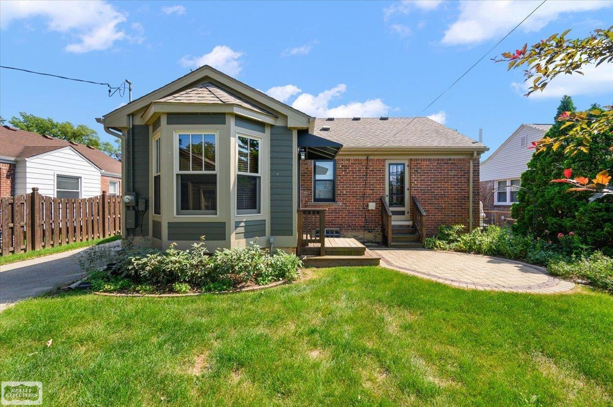 912 Cedar Hill Drive, Royal Oak, MI 48067 — Photo 39