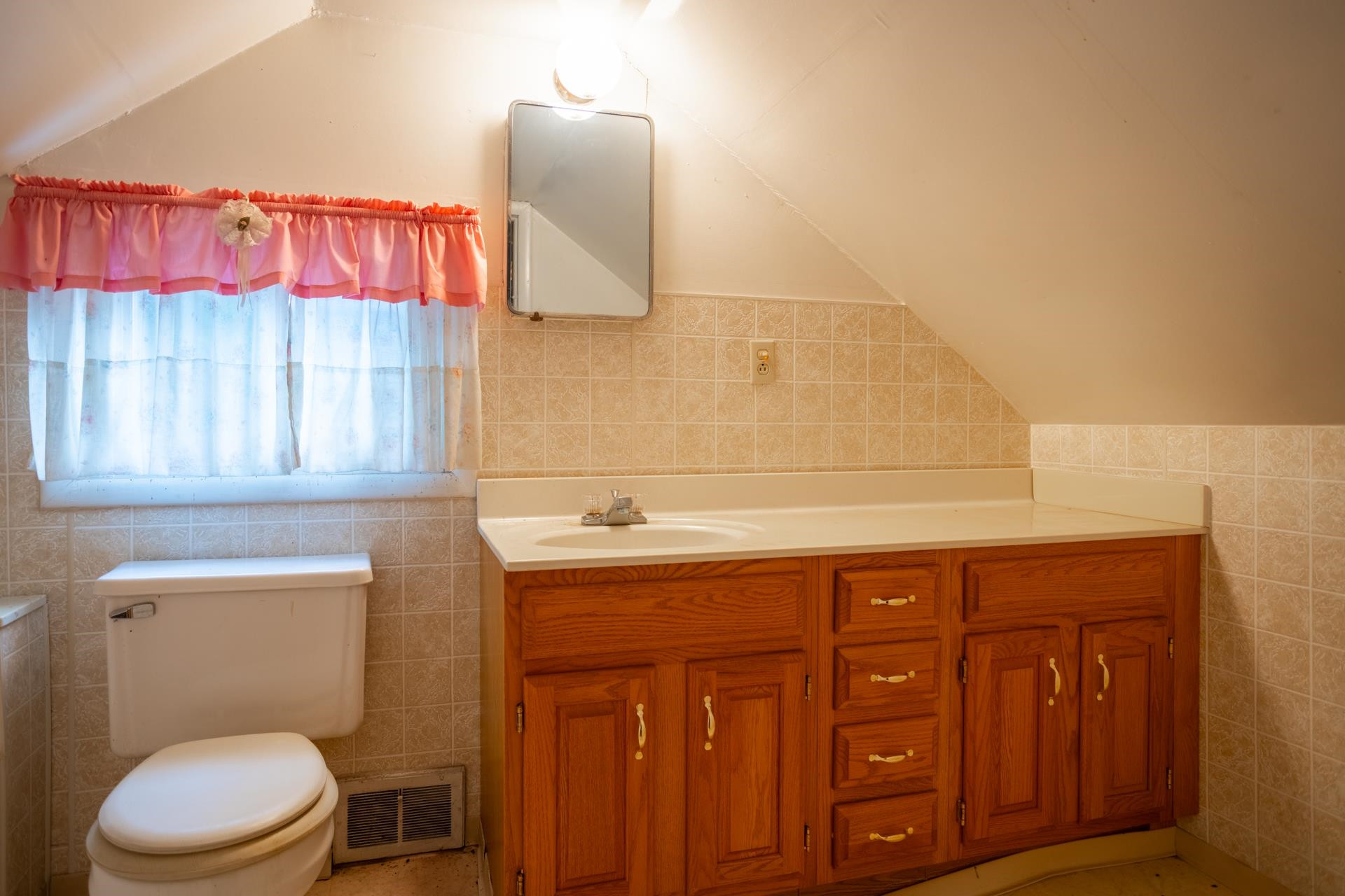 526 E Williams Street, Owosso, MI 48867 — Photo 15