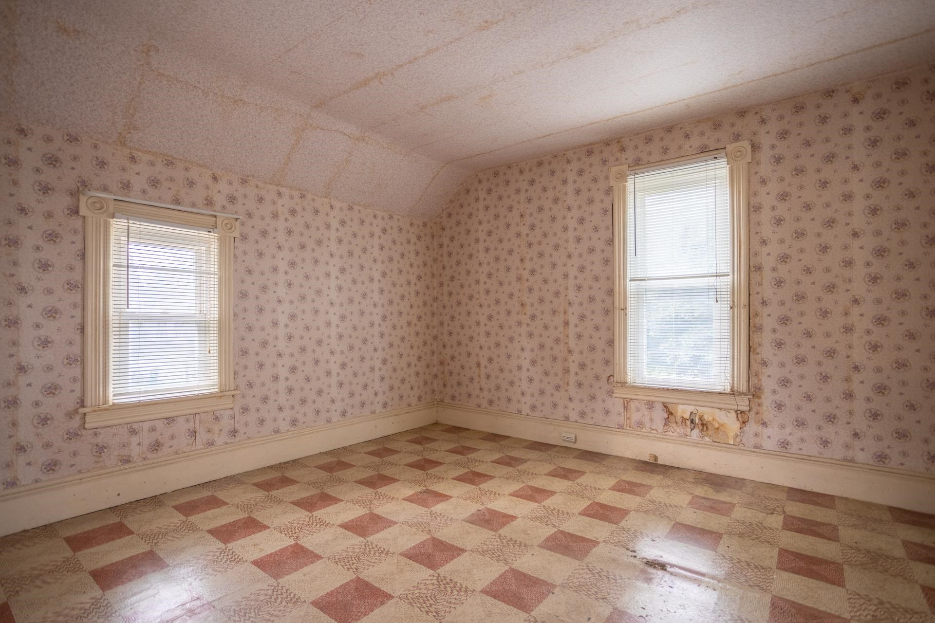 526 E Williams Street, Owosso, MI 48867 — Photo 17