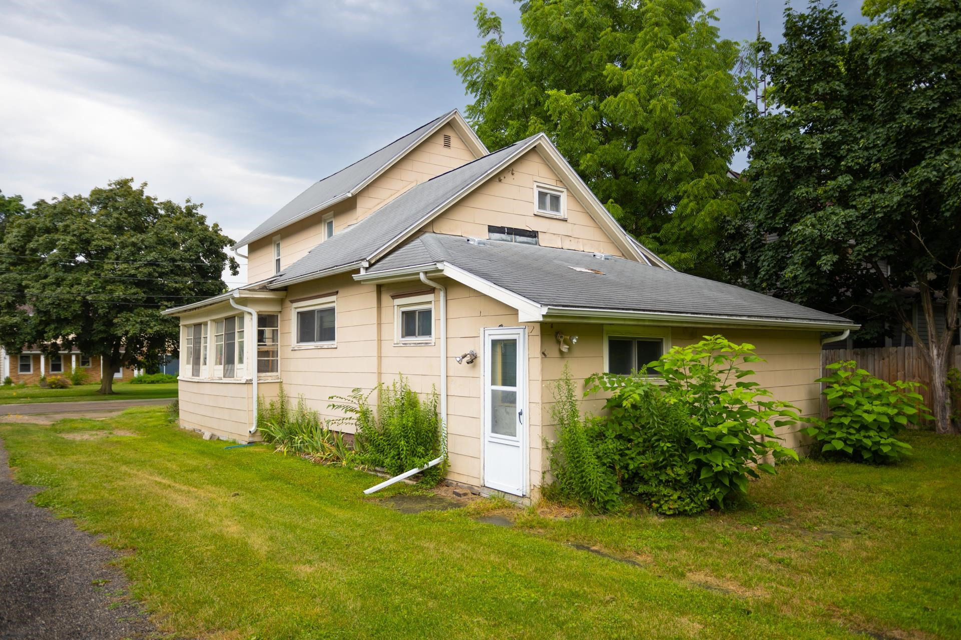 526 E Williams Street, Owosso, MI 48867 — Photo 20