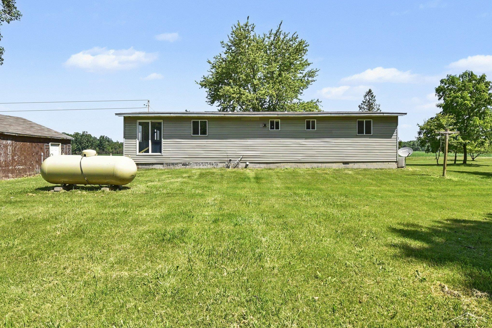 4300 Pinconning Road, Rhodes, MI 48652 — Photo 14