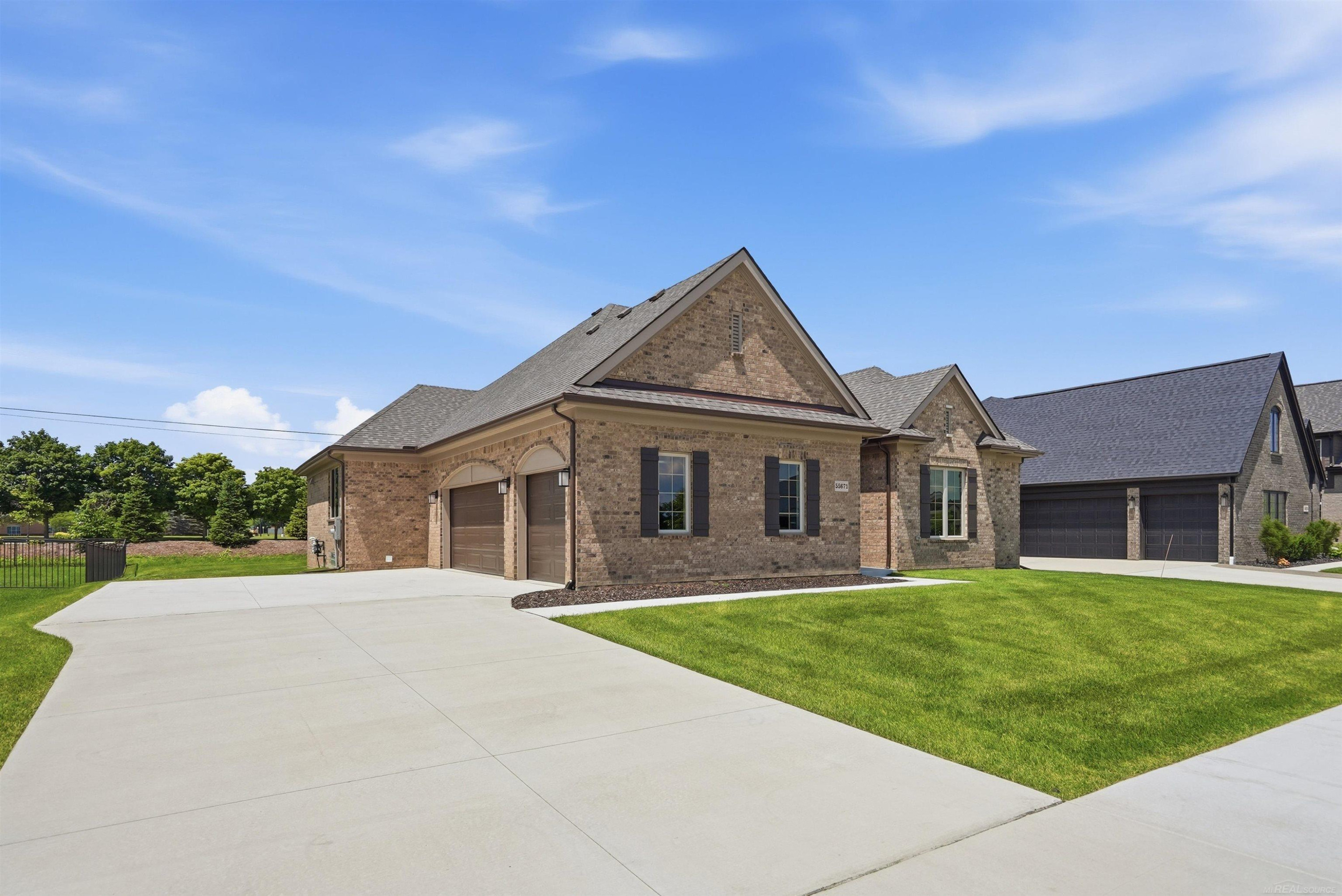 55671 Bay Oaks Court, Shelby Twp, MI 48315 — Photo 2