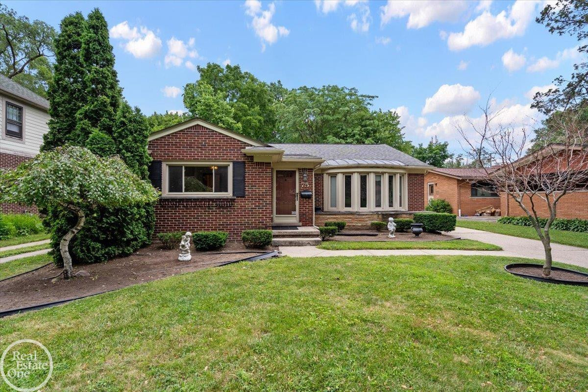 75 Lodewyck Street, Mount Clemens, MI 48043 — Photo 2